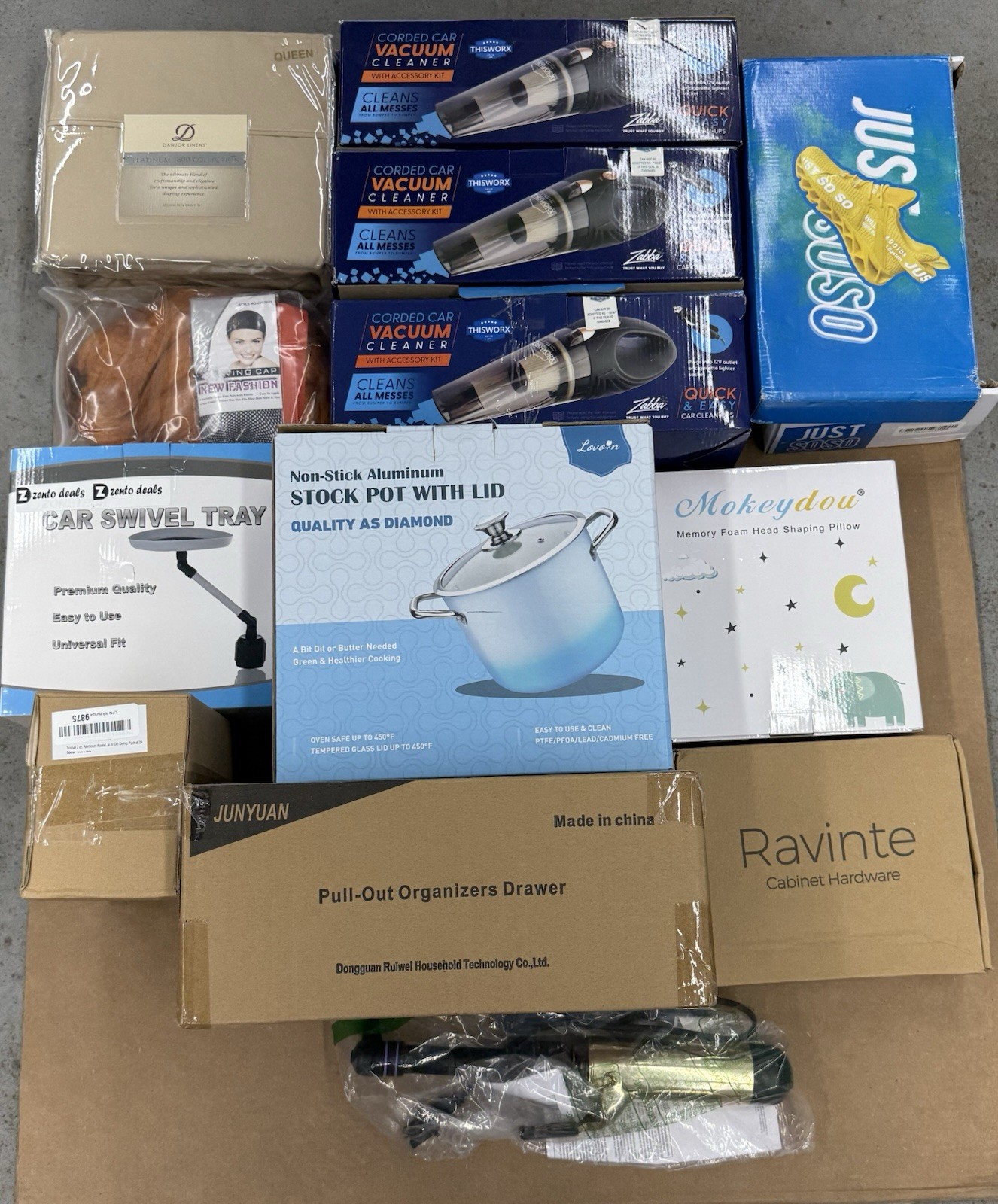AMAZON WHOLESALE LOT OF 49 ELECTRONICS ACCESSORIES, KITCHENWARE, BEDDING + MORE