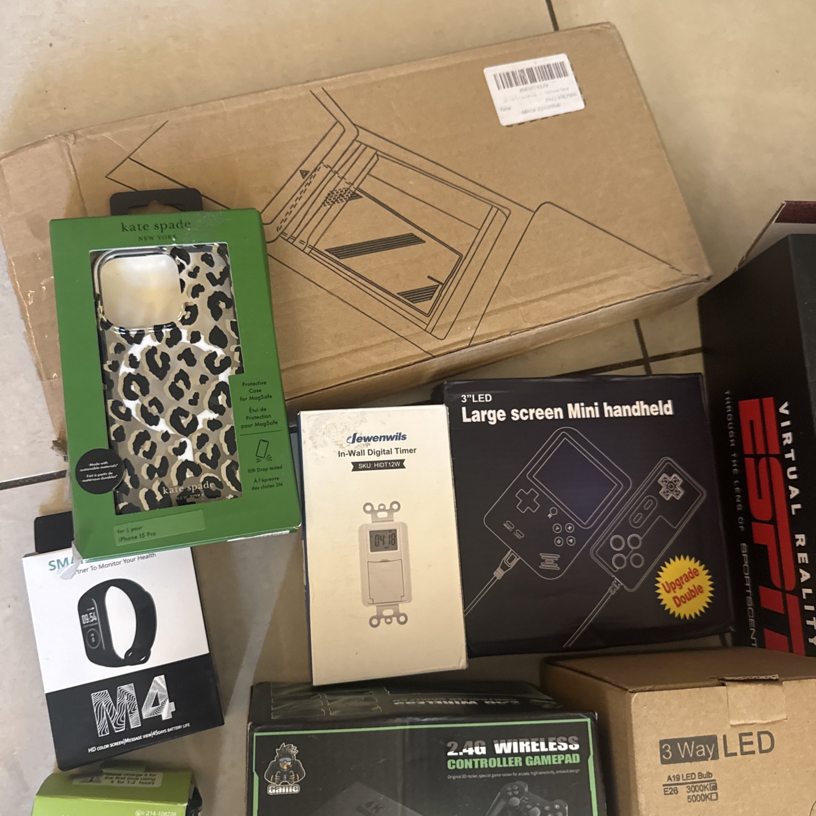 Mystery Loot Electronic General Box 10 Items Total See Description