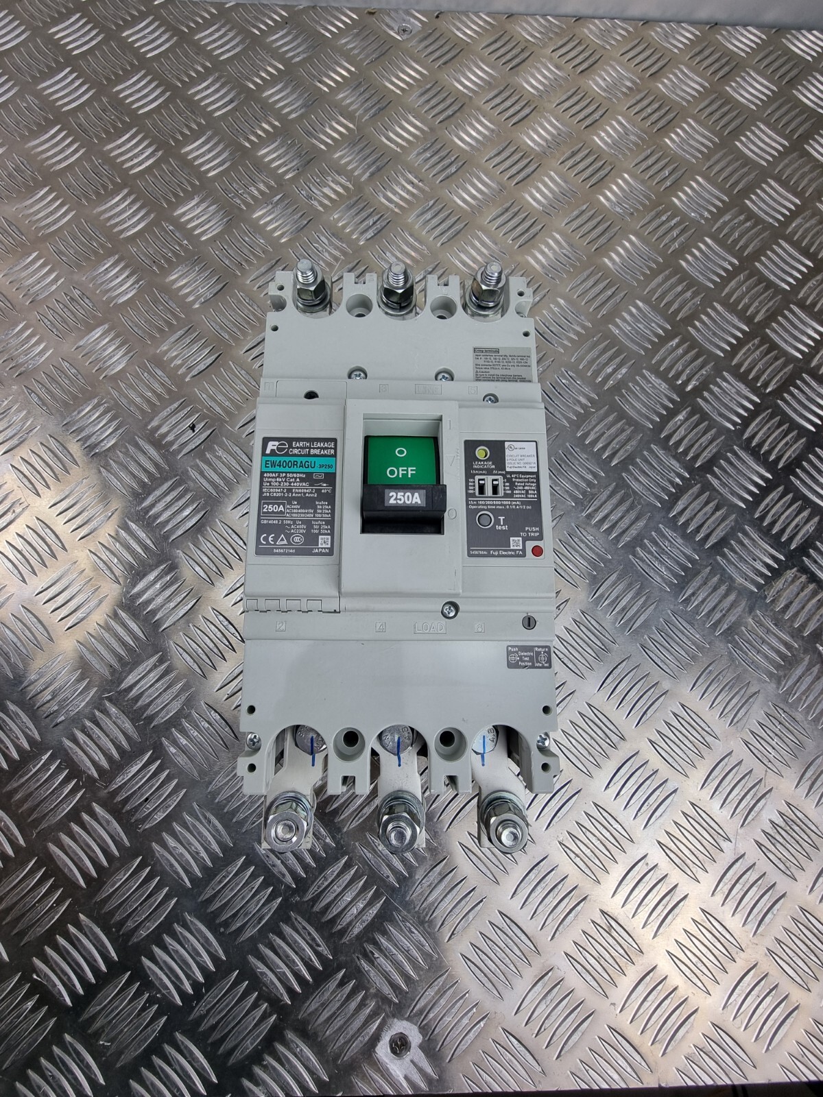 FUJI EW400RAGU-3P250 250A EARTH LEAKAGE CIRCUIT BREAKER WITH KNOB