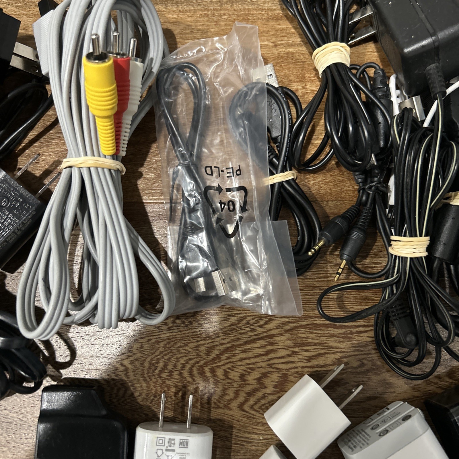 Box Of 75 Assorted Power Printer Computer Phone Nintendo Wires Cables