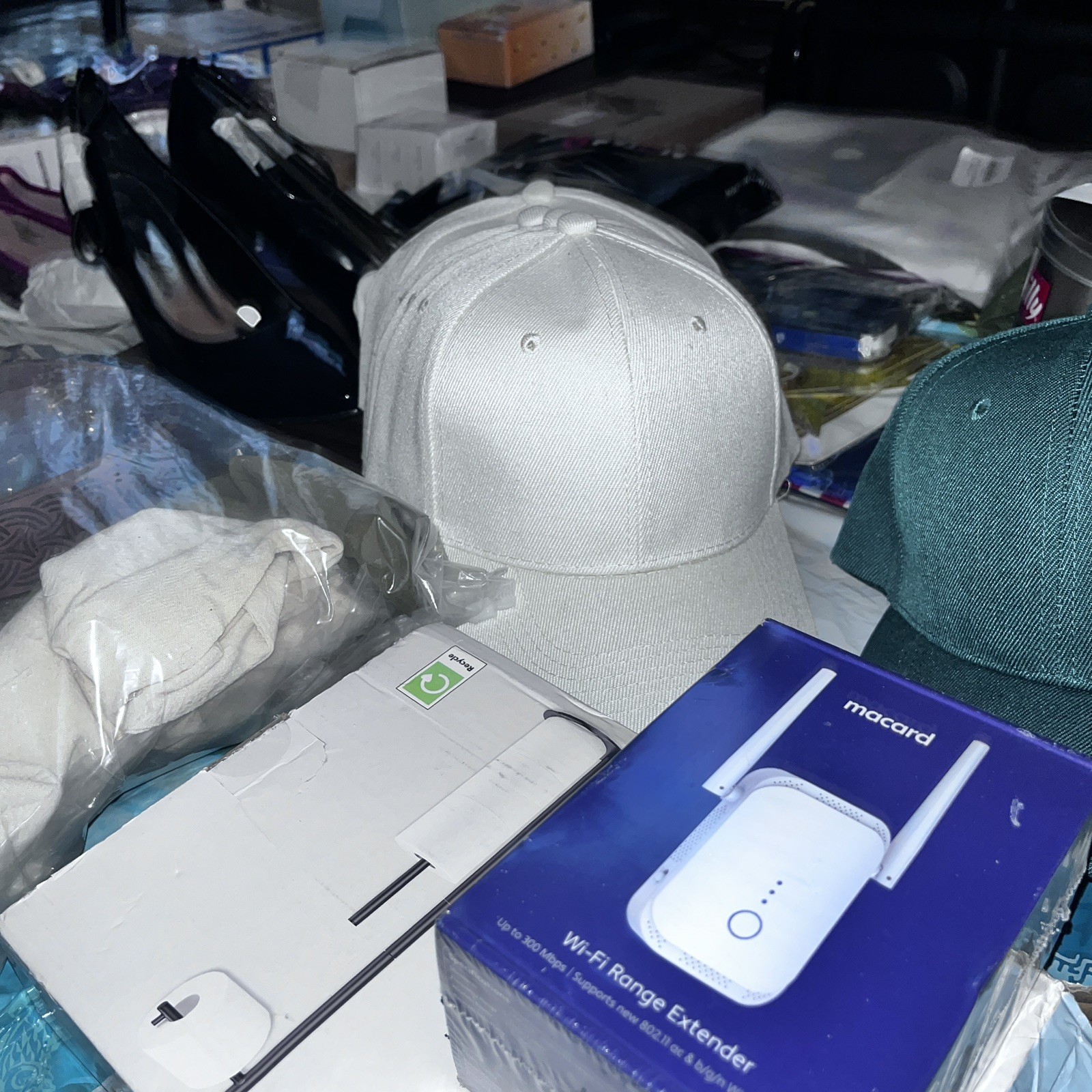 Amazon Liquidation Wholesale Overstock & Returns Mixed Lot Merchandise Box