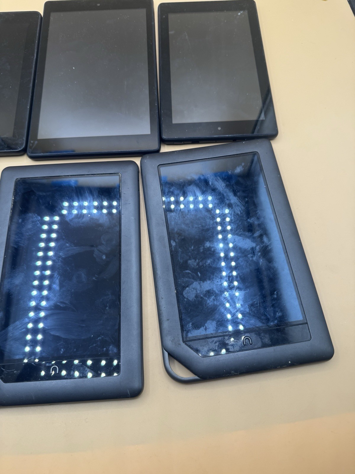 Lot Of Tablets Amazon And Barnes And Nobel 5 Total