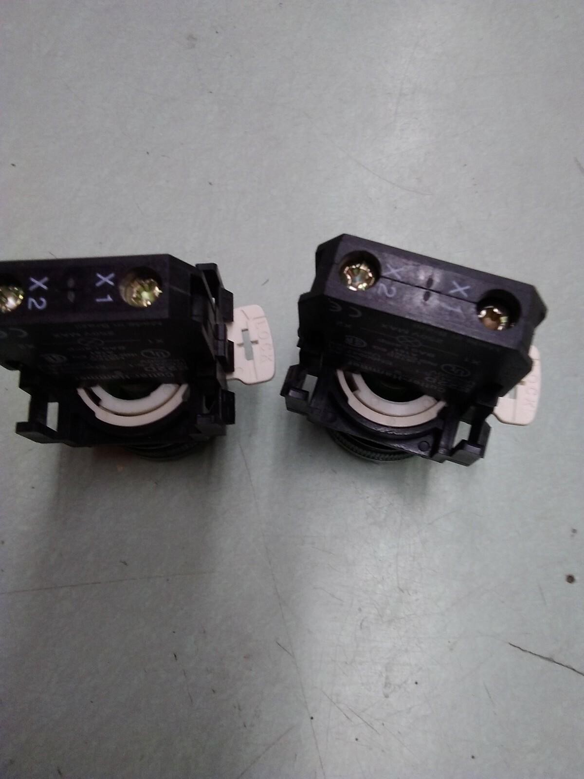 CUTLER HAMMER E22D W/ GREEN PILOT LIGHT SER A2 LOT OF 2