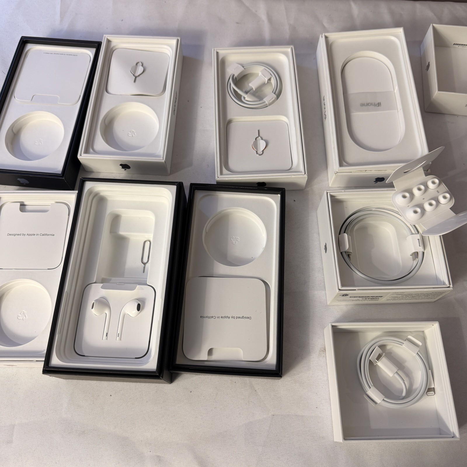Apple products lot (28 items) Iphones, Mini Mac, tablet, boxes, accessories more