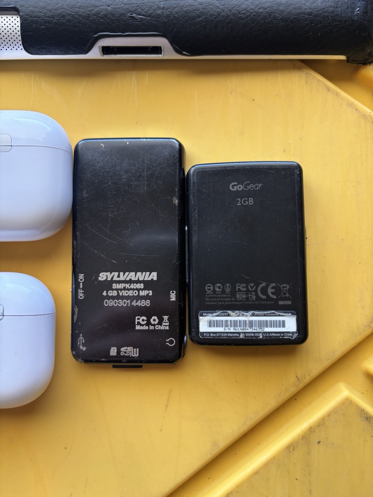 Apple and random electronics For Parts Lot (READ DESCRIPTION)