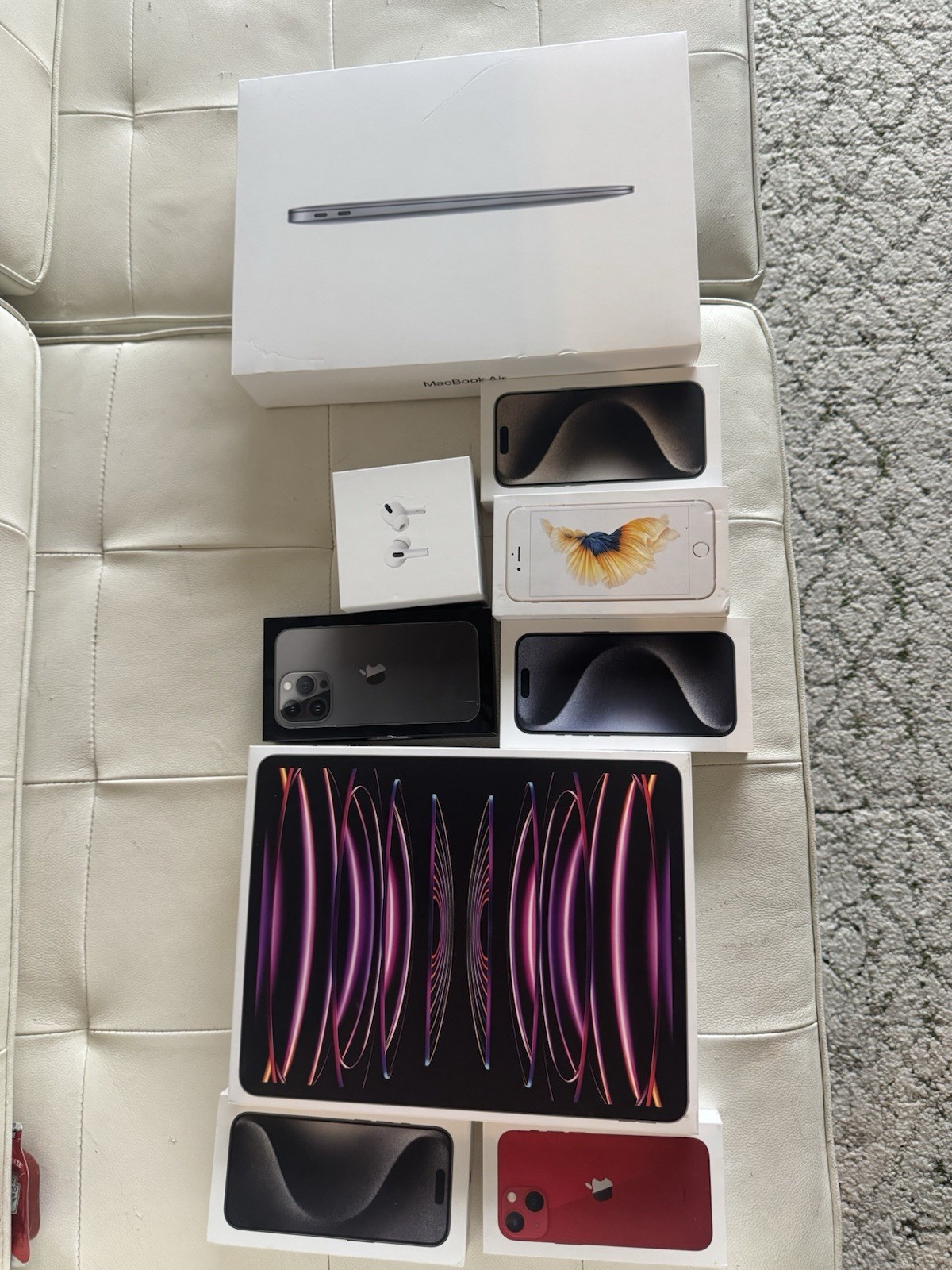 Apple MacBook Pro, iPhone, iPad, AirPods Mixed Lot