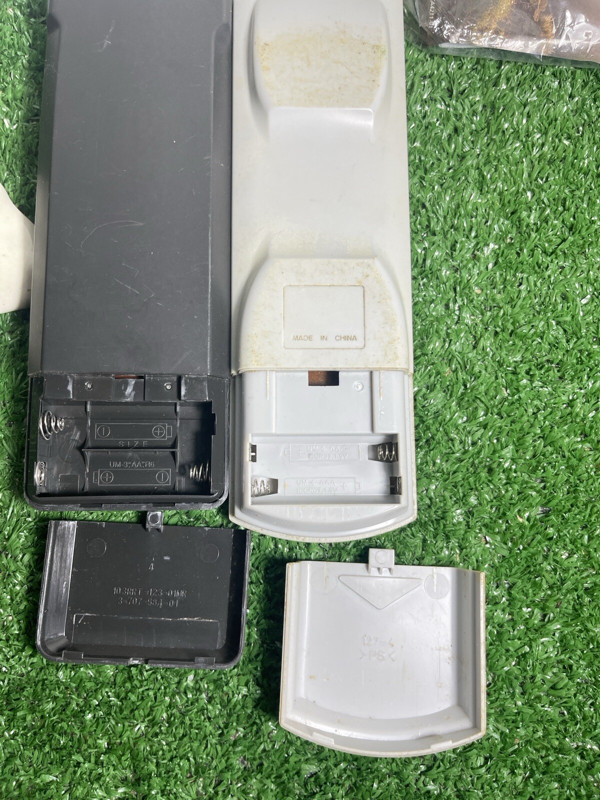 Lots Of Different Items-What You See In The Pictures Are What You Get.-Lot #05
