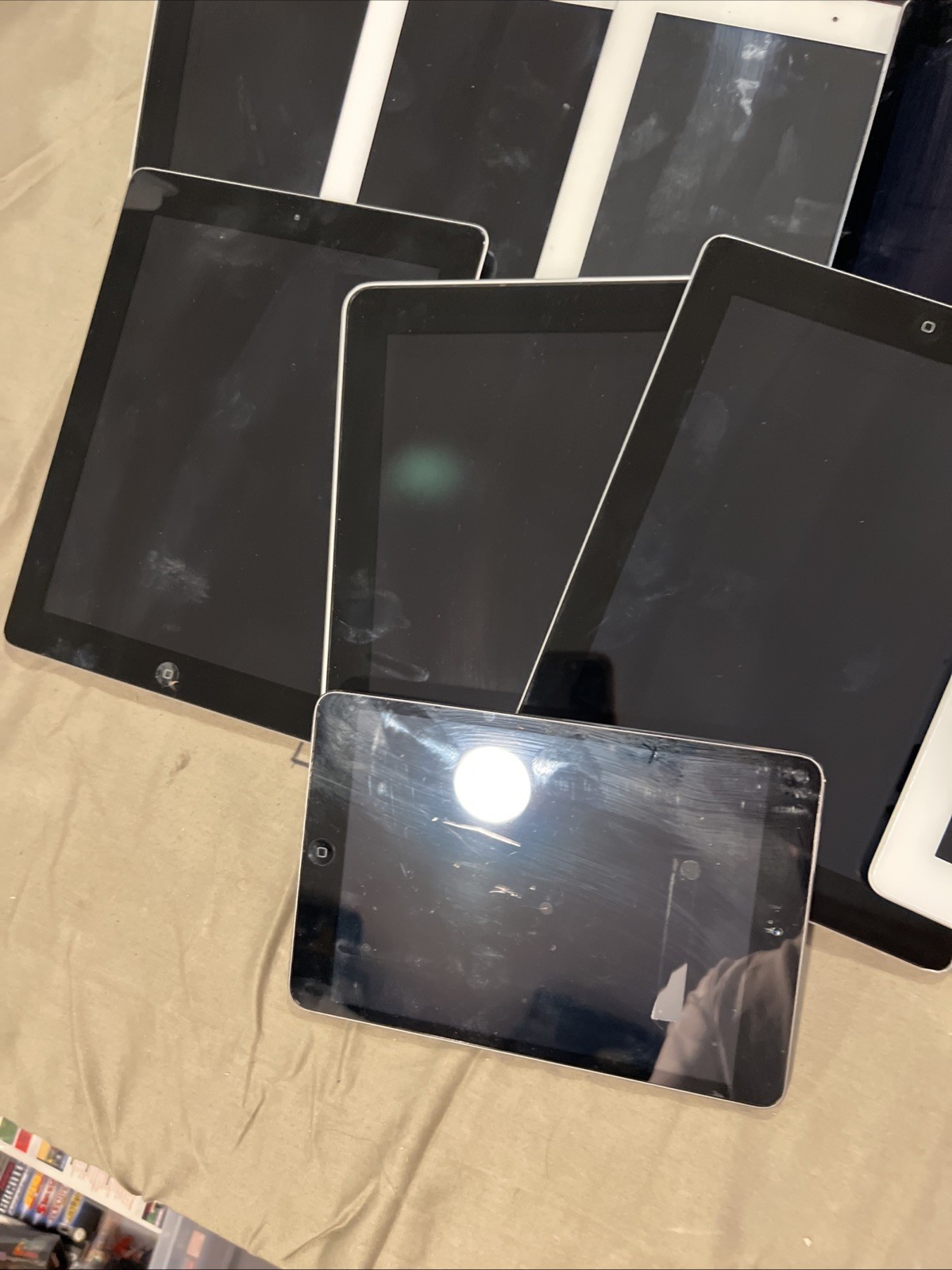 Mixed Lot of 16 Apple IPAD Ipads Various Models As Is For Parts SEE PICS READ