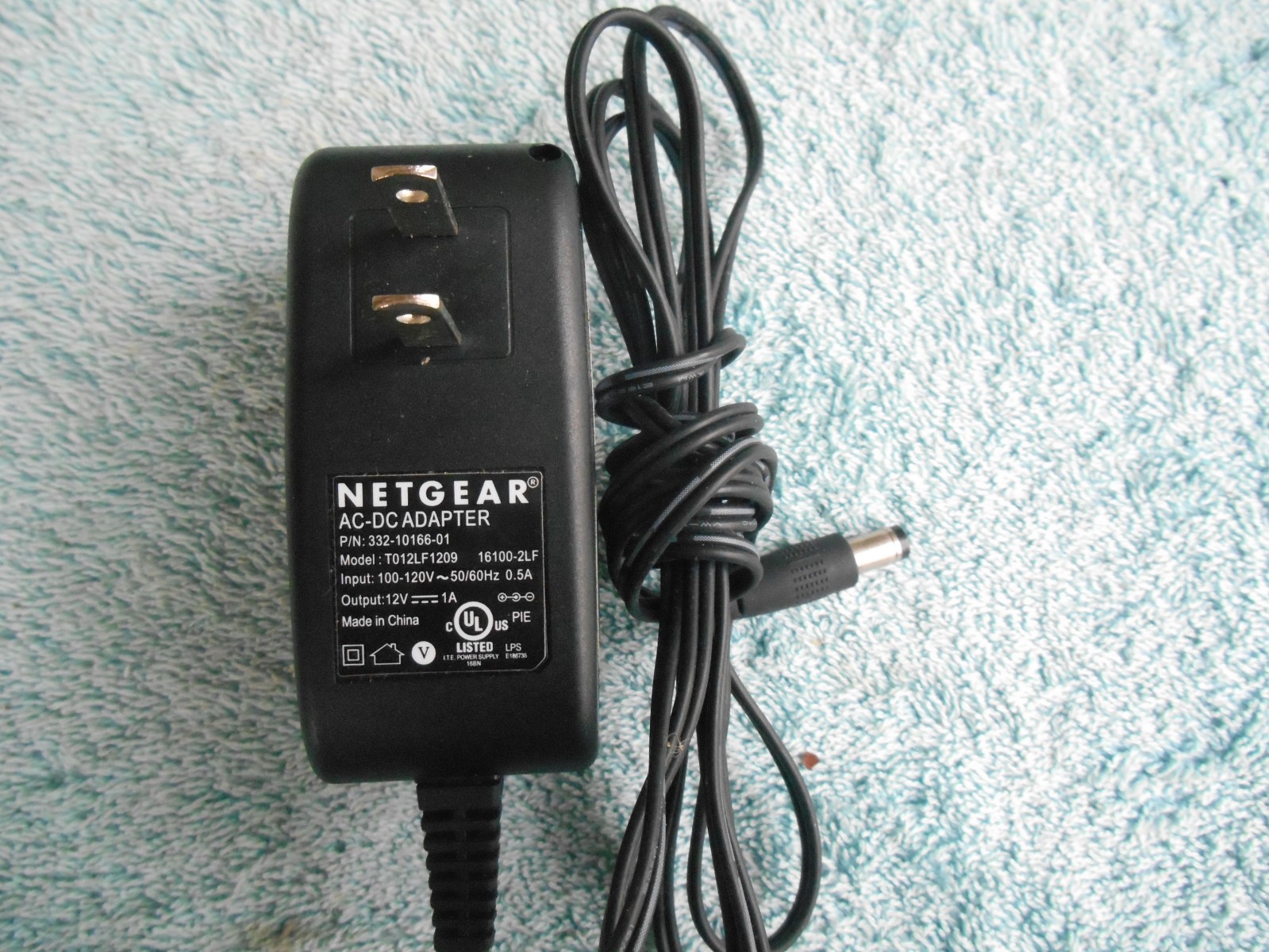 WHOLESALE LOT OF 12 ASSORTED AC TRAVEL WALL CHARGERS