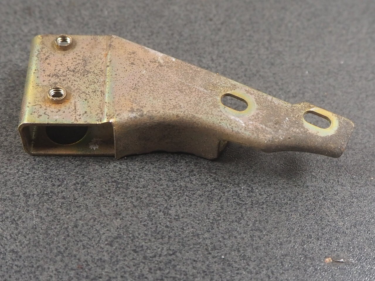 HONDA GL1500 1989 43535-MN5-006 BRACKET SW. 11517