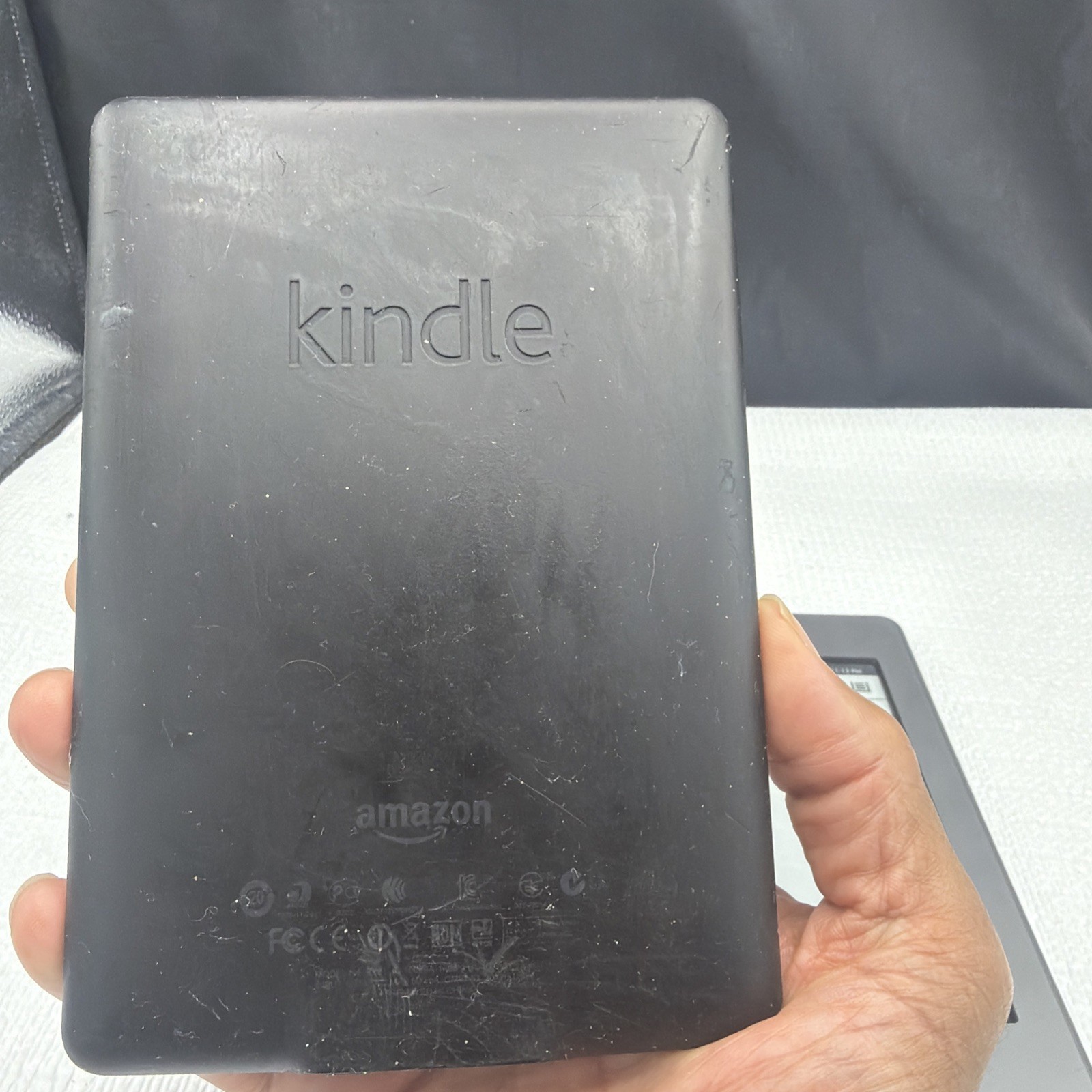 Lot of 3 Amazon Kindles D01200, WP63GW, EY21 ebook Readers ONLY! NO ACCESSORIES!