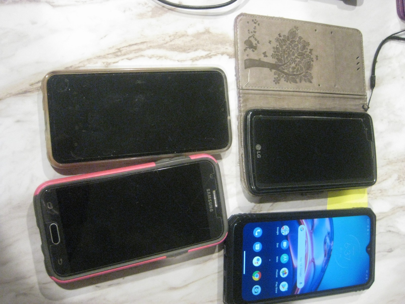 Lot of Four (4) Cell Phones and Two (2) Tablets — All Factory Reset and Working