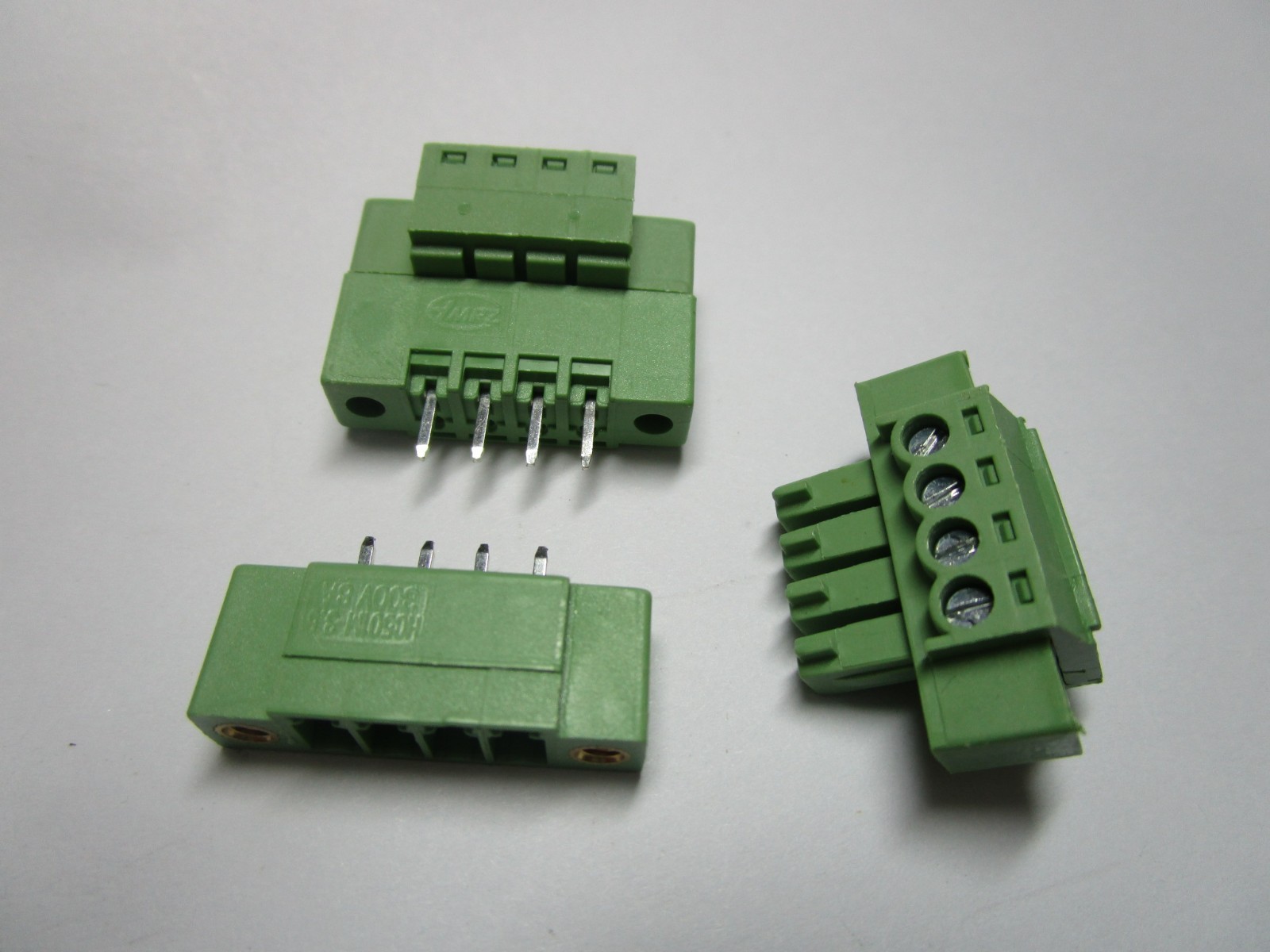 20 pcs with Embossmen Pitch 3.81mm Straight 4 pin Screw Terminal Block Connector