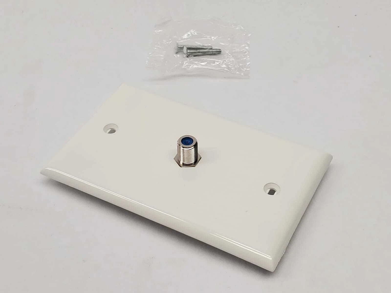 Leviton 80781-W White Coaxial Cable Wall Plate F-Type CATV Video Jack