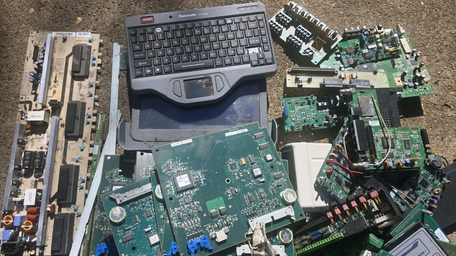 Lot 55lbs+ Scrap Gold Copper Metal Electronics Motherboards PCB Computer Parts01