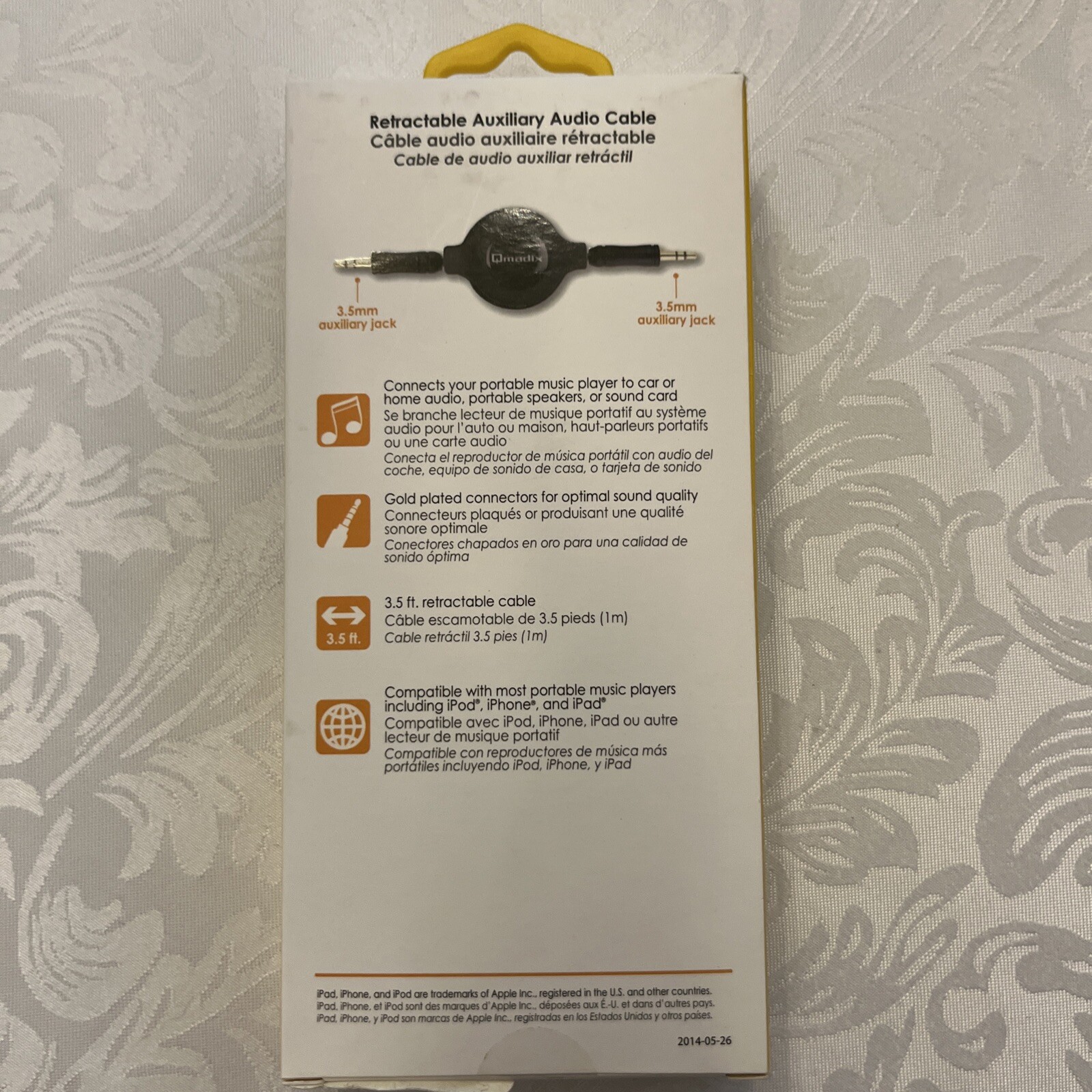 Qmadix Retractable Auxiliary Audio Cable 3.5mm Black NIB