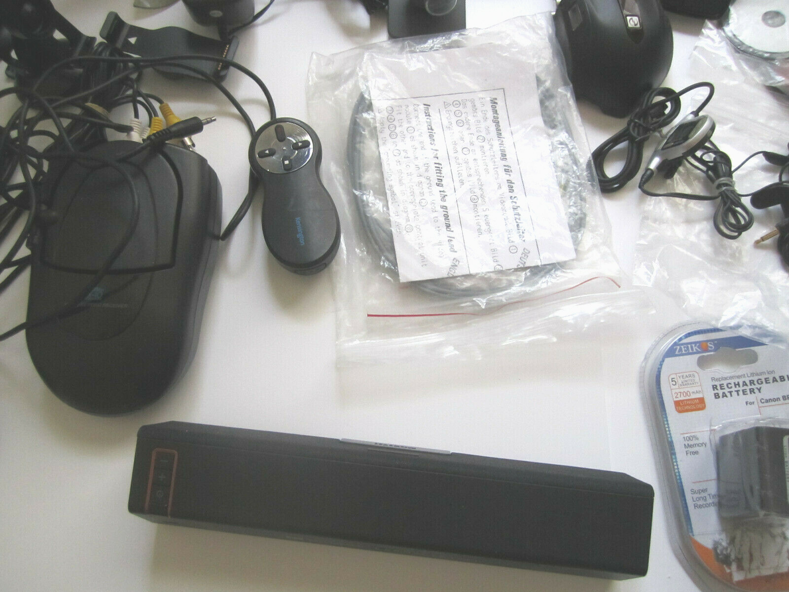 Mixed Lot of Electronics,Car Windshield Suction Cup Mount, mice, etc, E