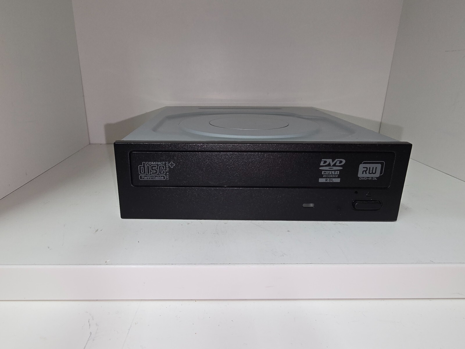 HP DVD/CD Rewriteable Drive – DH-16ACSH-
