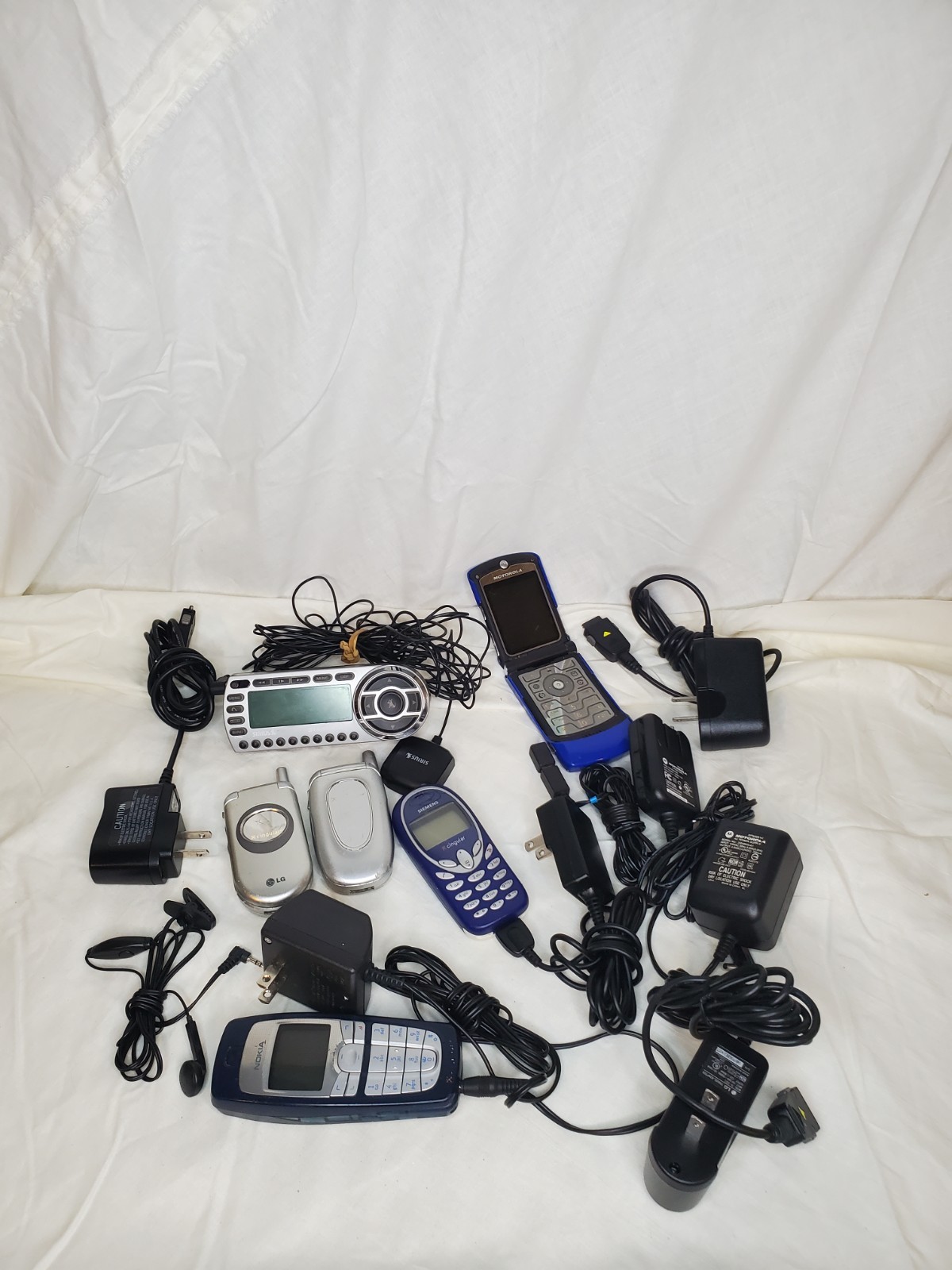 Junk Drawer Lot-Vtg. Electronics/Cell Phones/Cords/Sirius/Motorola/Samsung/AS IS