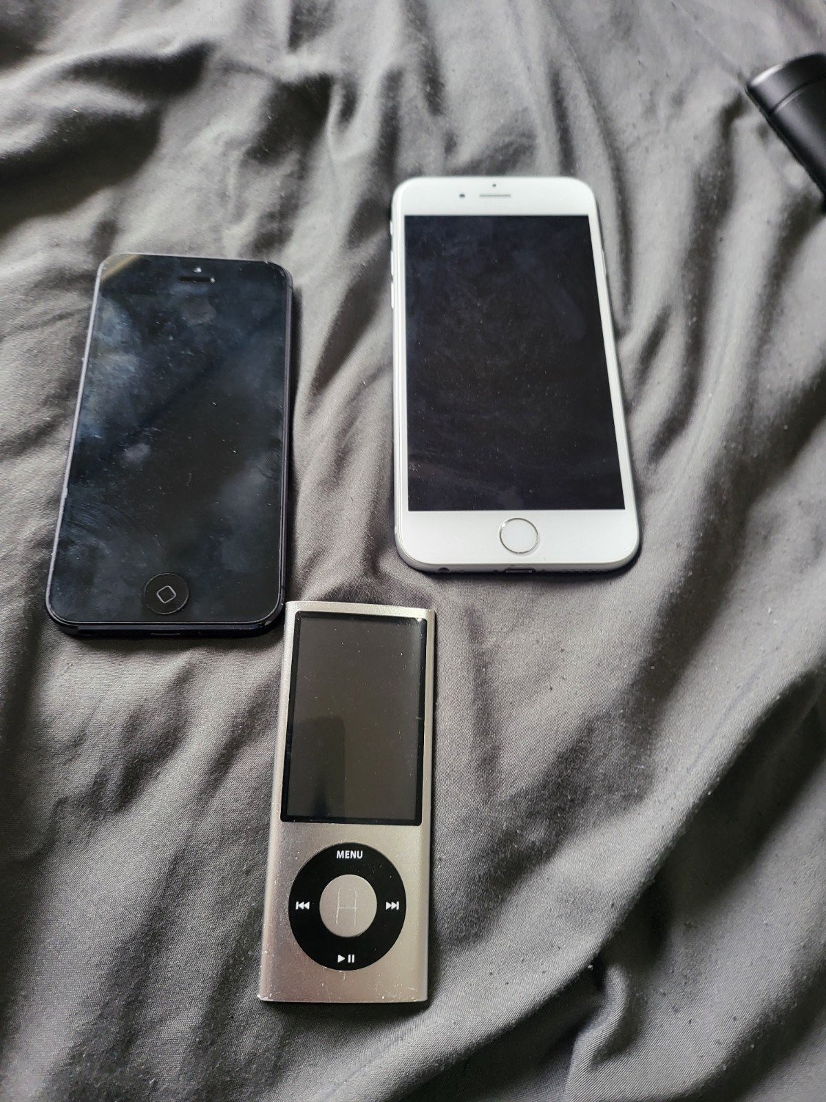 Electronic Lot Of 3 Apple Nano IPhone 5 Iphone 6