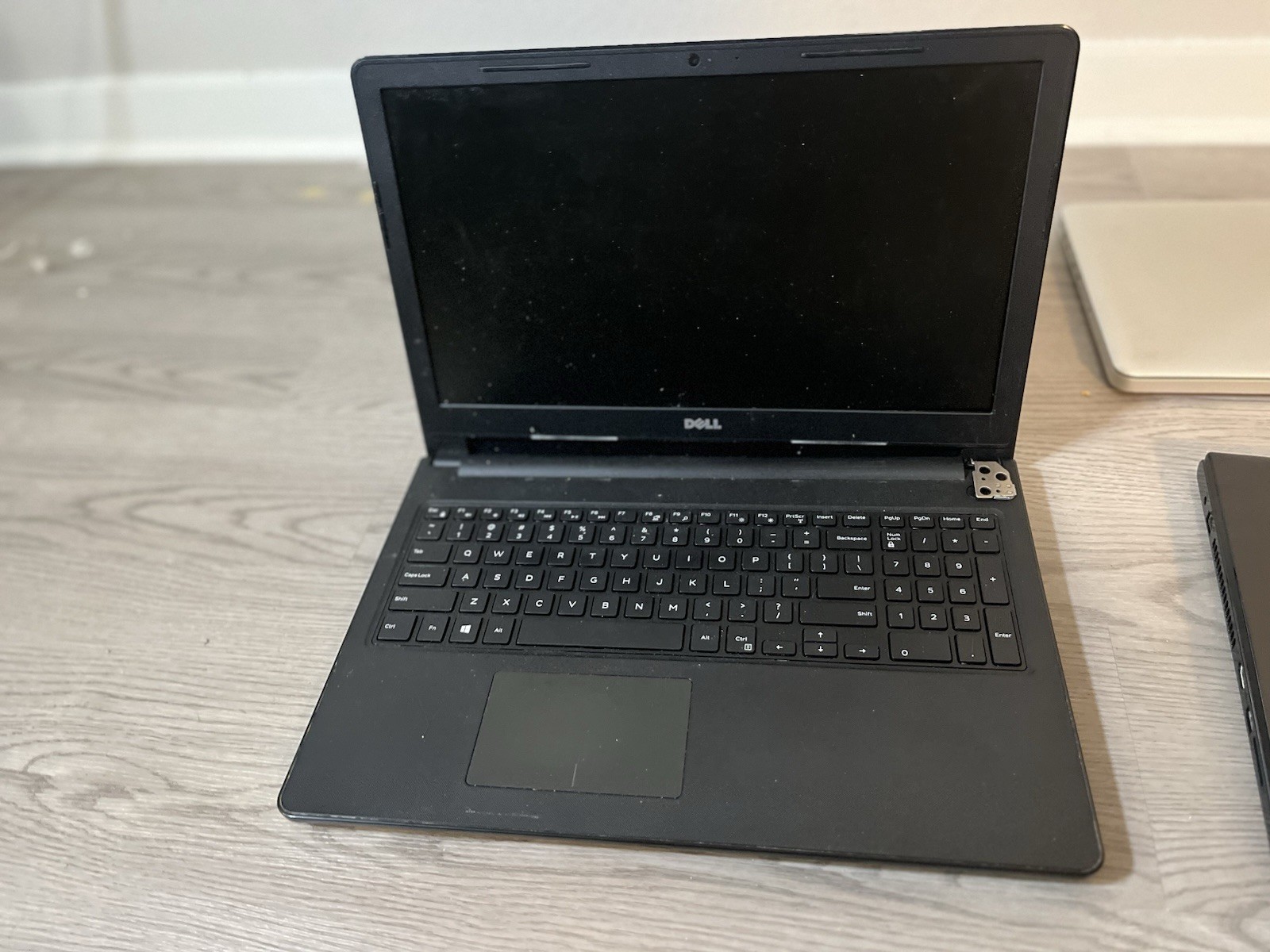Laptop Lot Dell HP Apple MacBook Pro + Logitech Keyboards FOR PARTS Repair