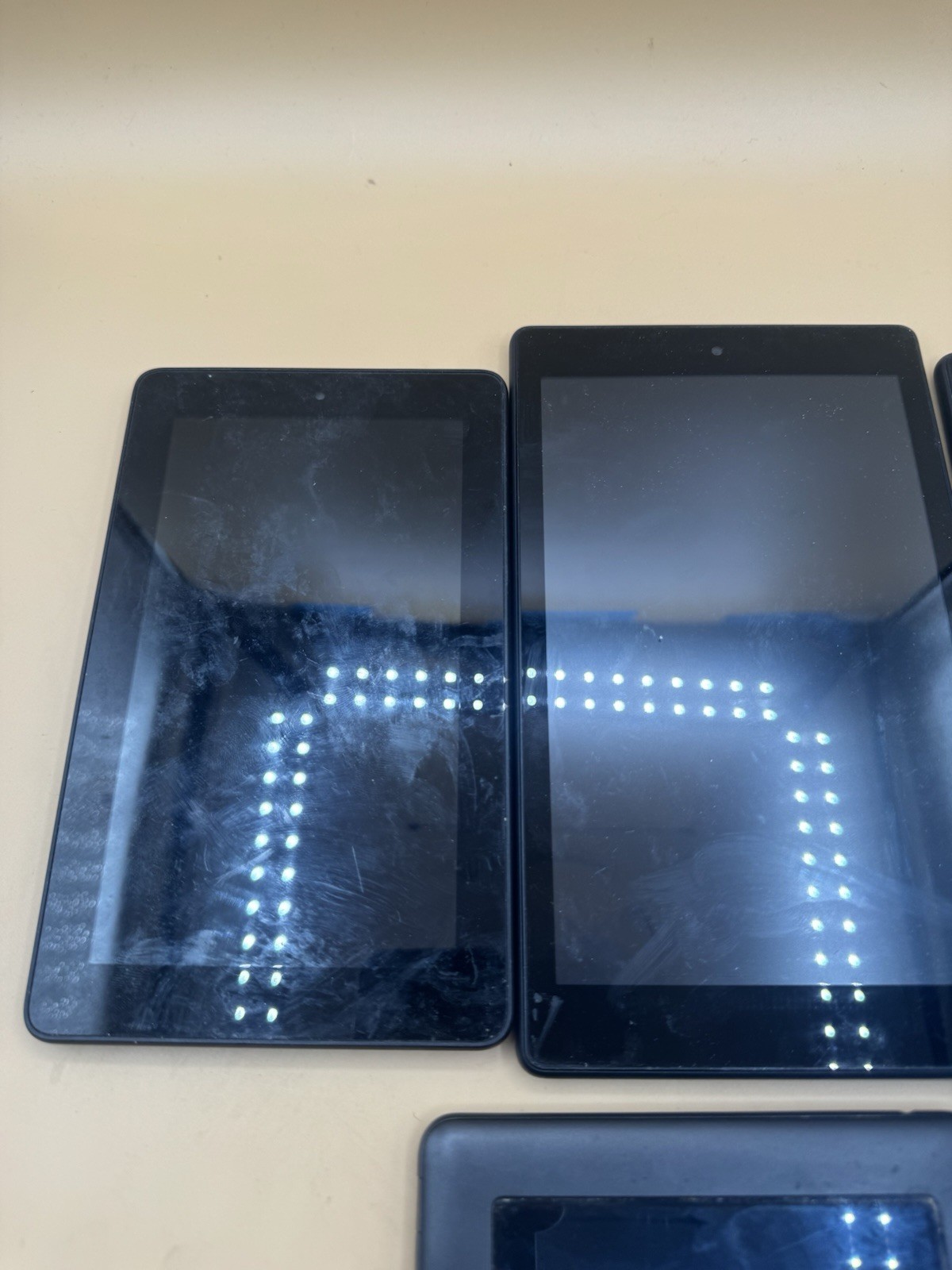 Lot Of Tablets Amazon And Barnes And Nobel 5 Total