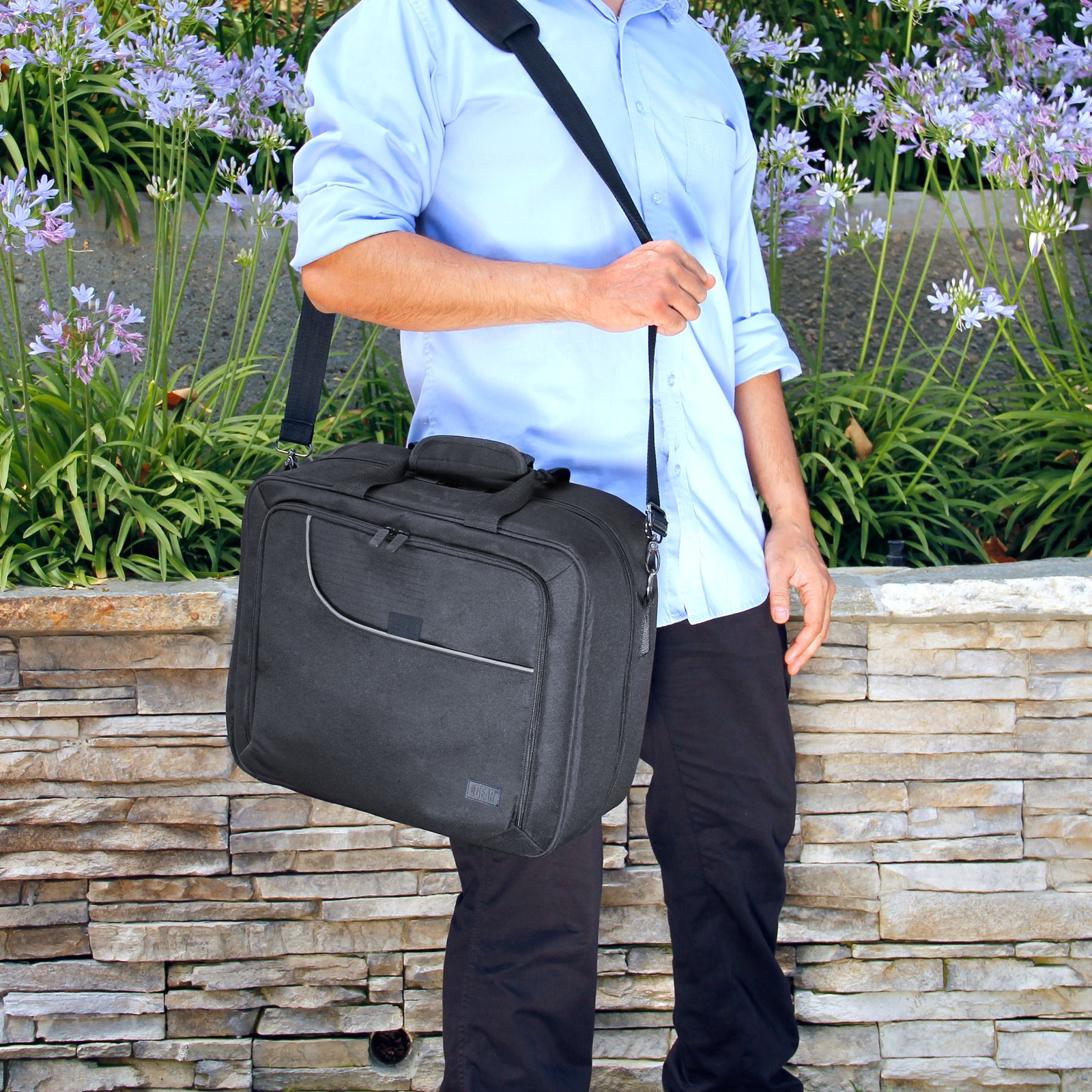 Compact Sewing Machine Traveling Case with Padded Shoulder Strap