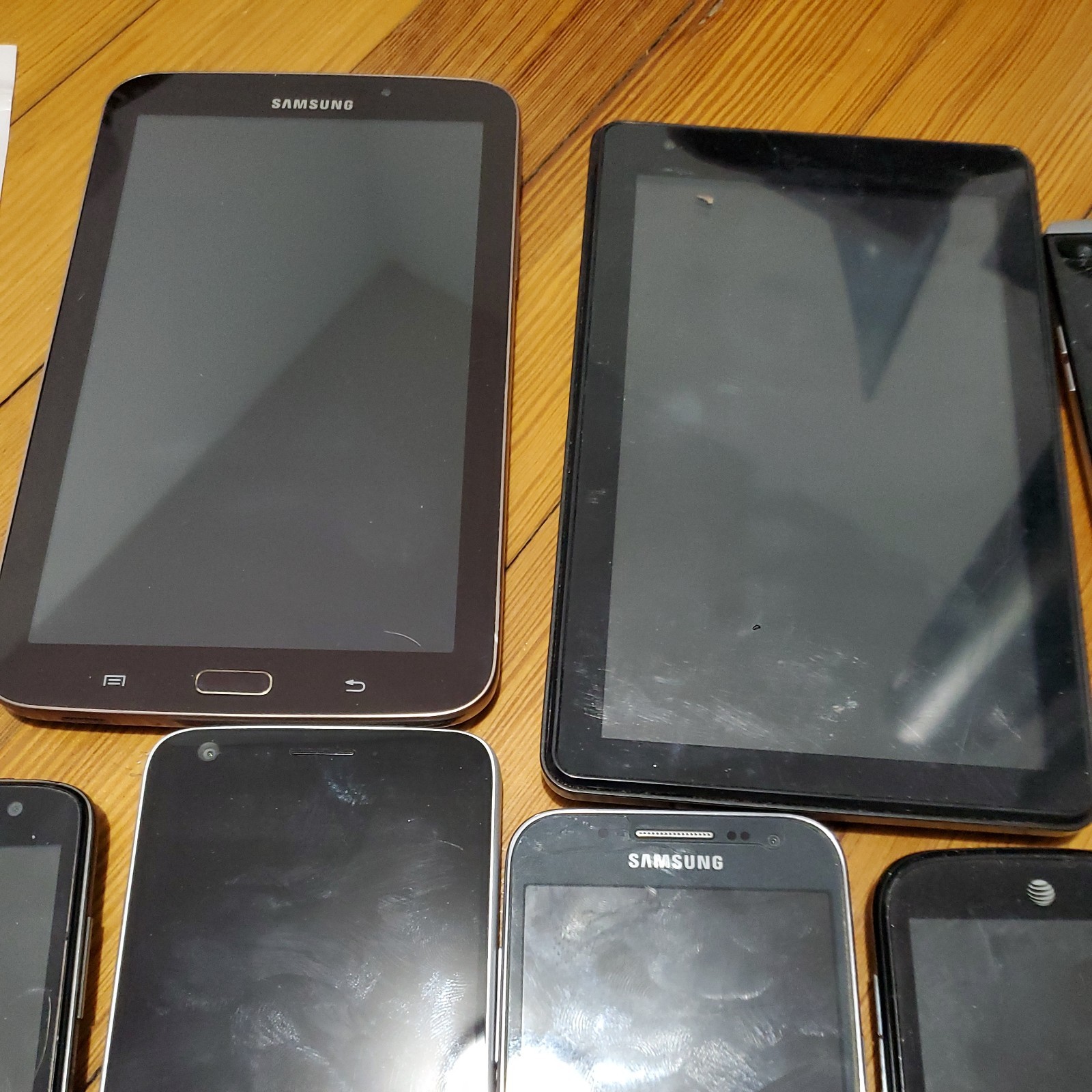 Lot of 6 phones and 2 tablets, LG, Samsung, ZTEE, RC*A