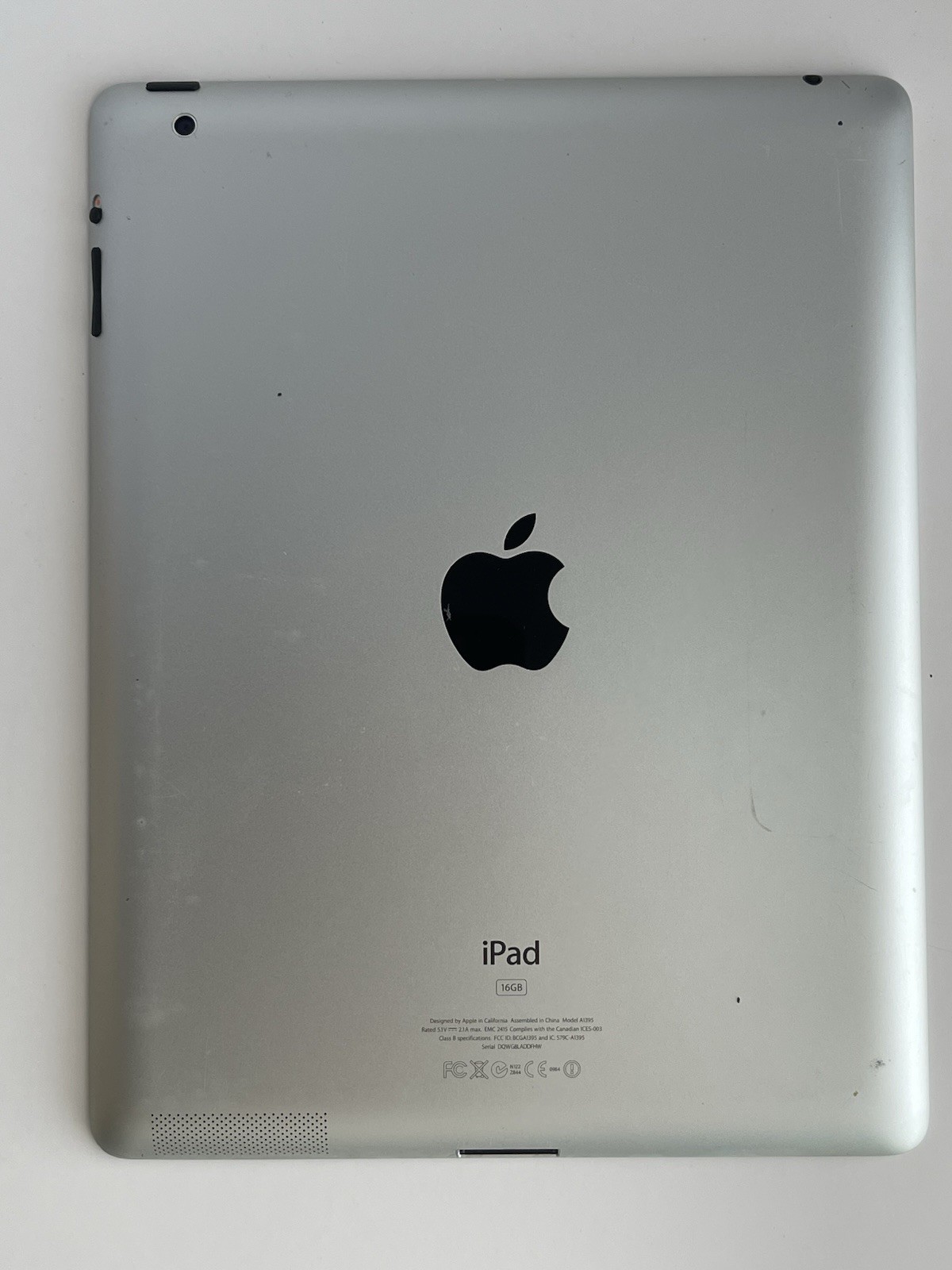 Apple iPad 2 A1395 16GB 9.7in Tablet (2011) w/ Camera & Apple iPhone 5 BUNDLE