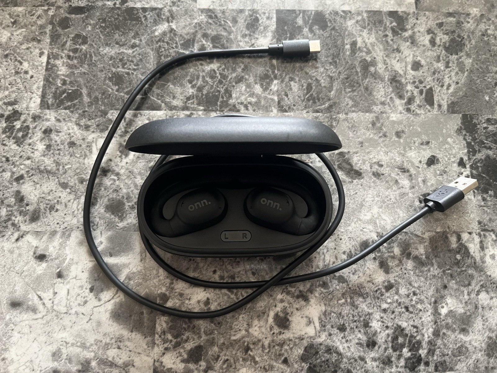 Mixed Lot Of Electronics; Fast Chargers, & Bluetooth Earbuds