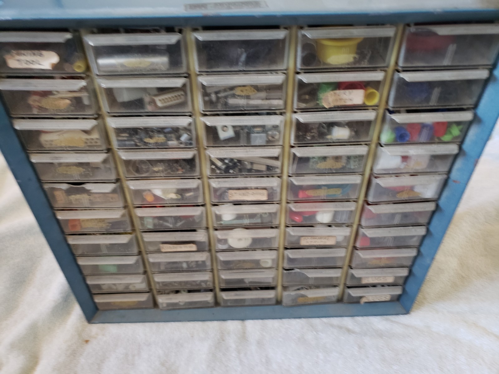 ELECTRONICS BUSINESS MAN TOOL BOX FULL OF ELECTRONICS 10 ROLLS/50 DRAWS FULL