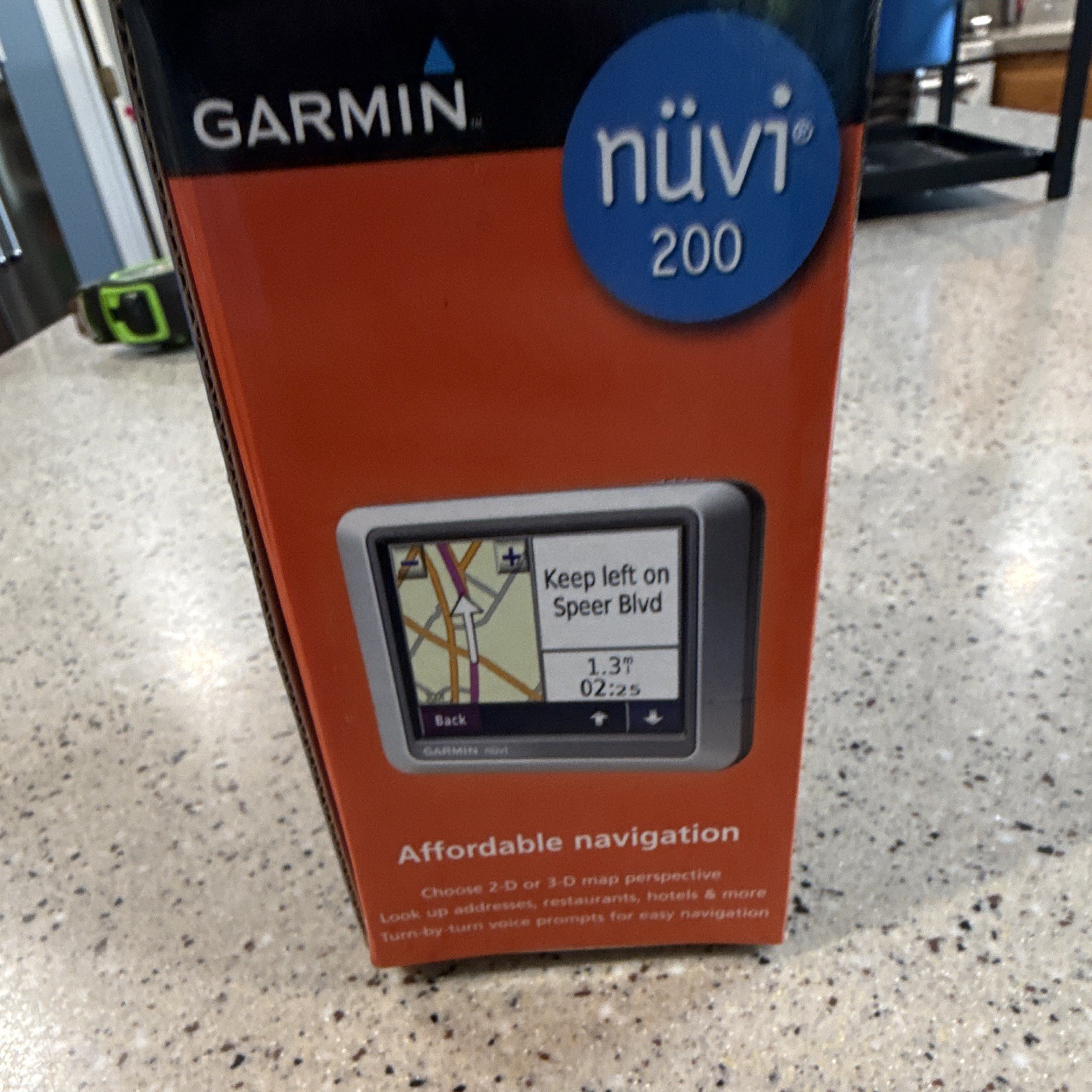 Garmin nüvi 200 3.5″ Touch Screen Automotive GPS Navigator & Manuals