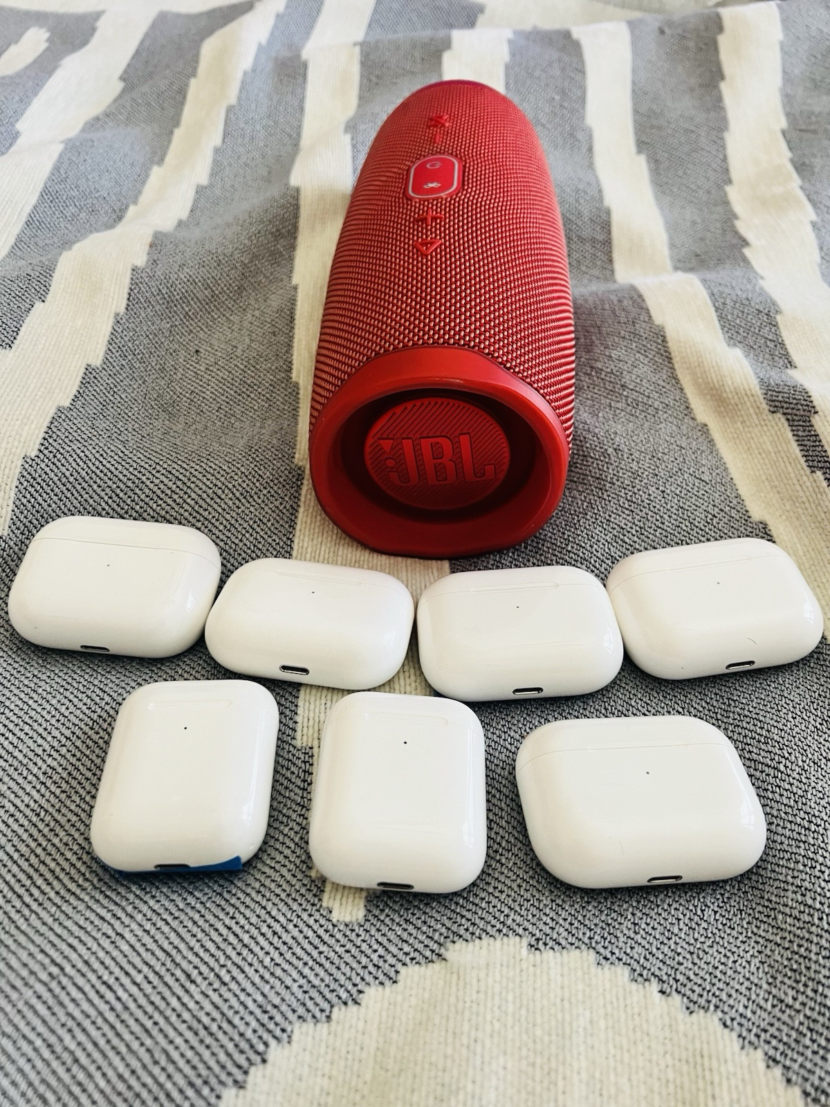 JBL 4 Speaker & AirPods (Non-Working/Parts)