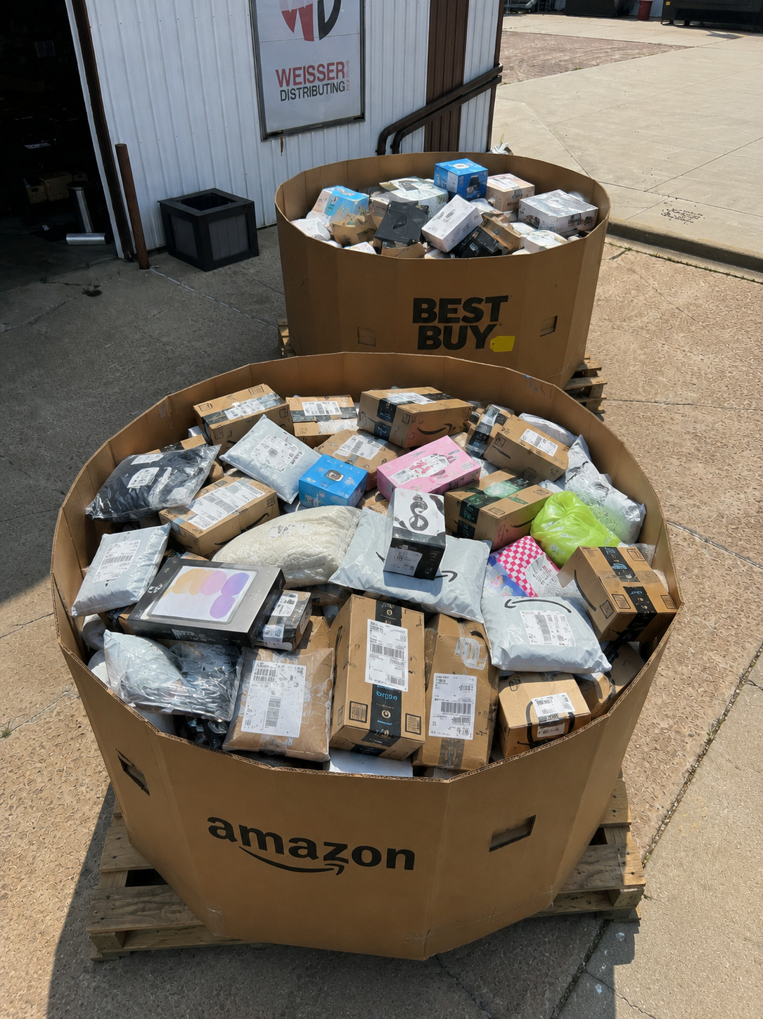 Amazon Mix Merchandise with Premium Fast Selling Inventory