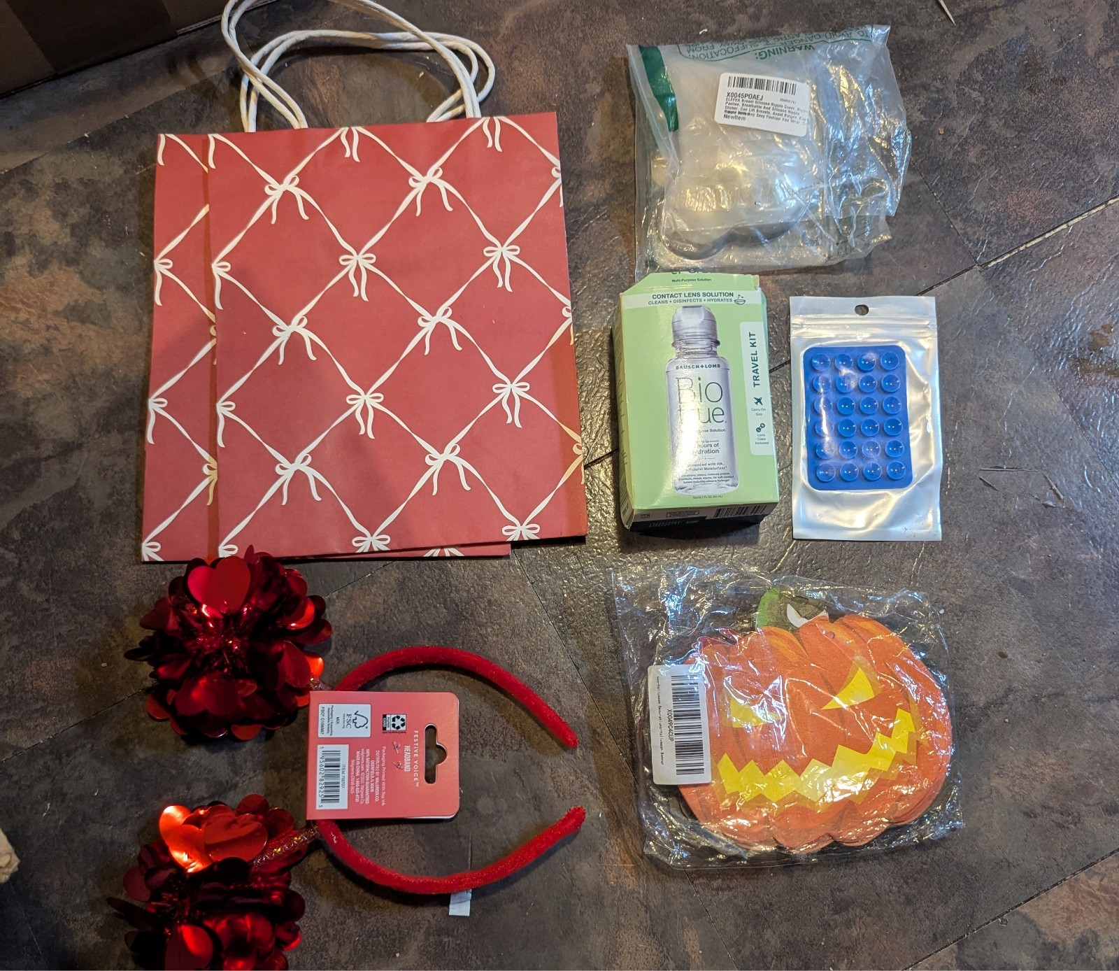 Mixed Lot General Merchandise 32 Pieces In All Holiday Beauty Toys Fast Shipping