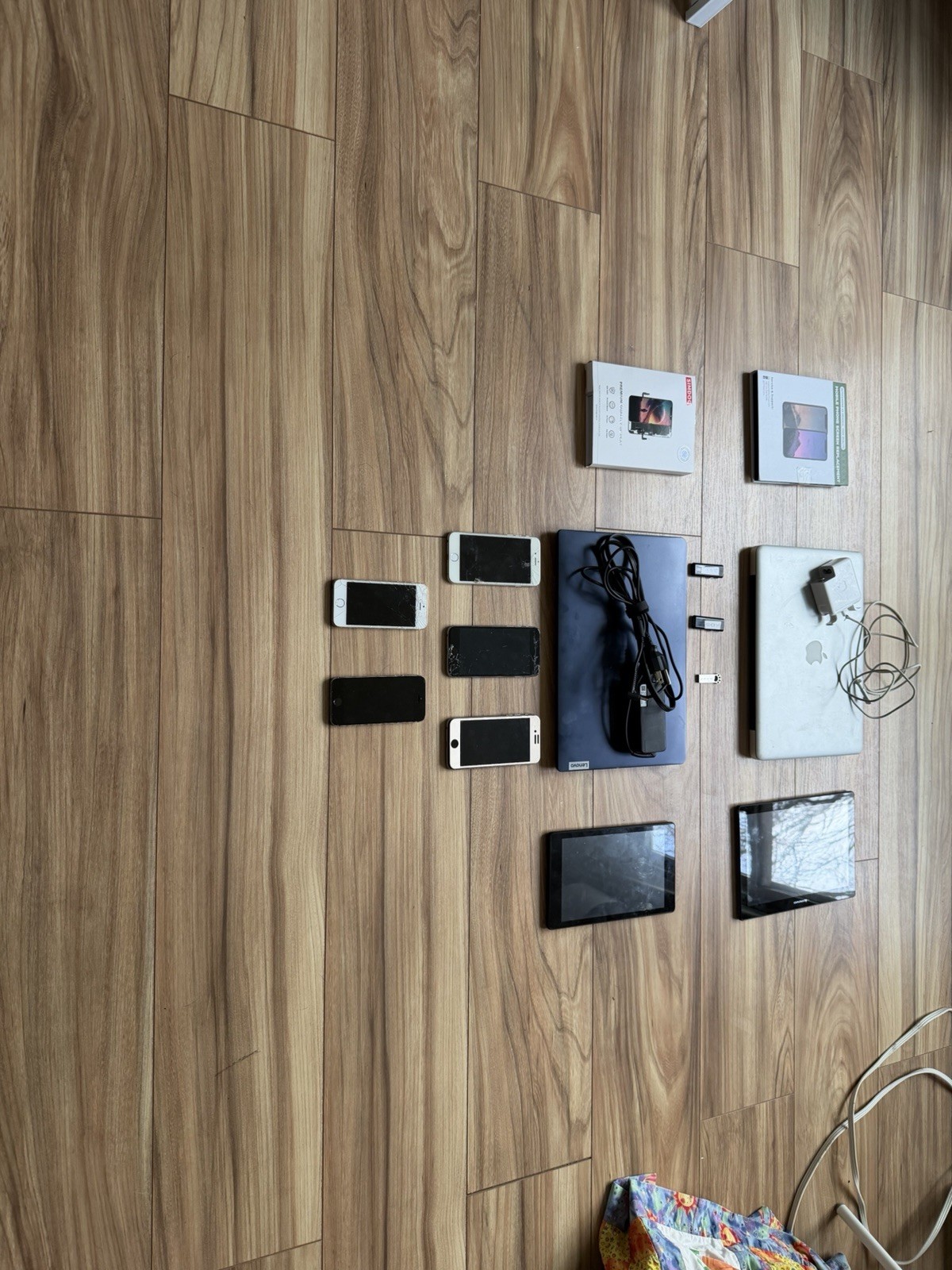 Apple Lenovo Mixed Lot Laptops Tablets Smartphones USB Drives Accessories