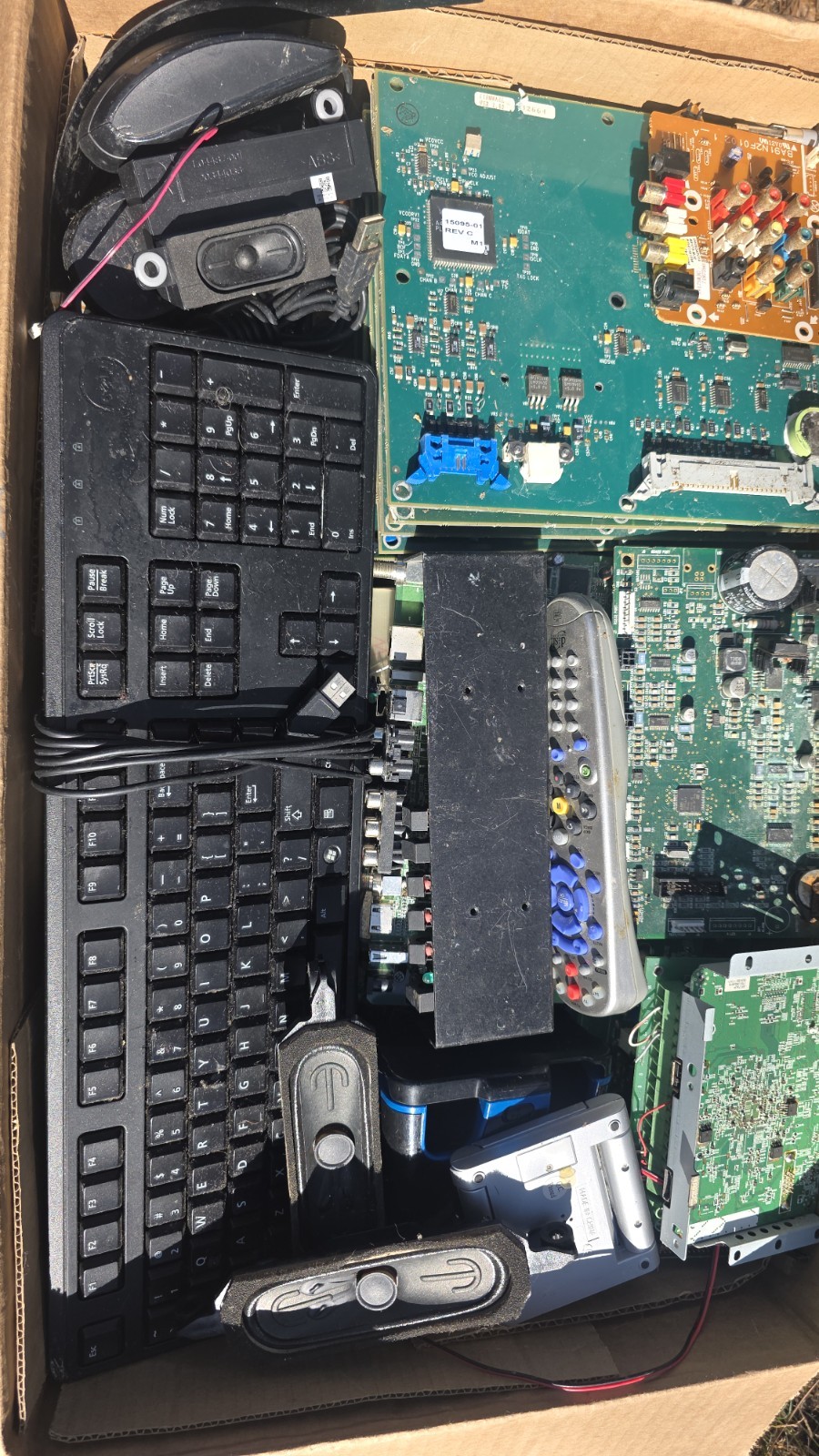 Lot 55lbs+ Scrap Gold Copper Metal Electronics Motherboards PCB Computer Parts01
