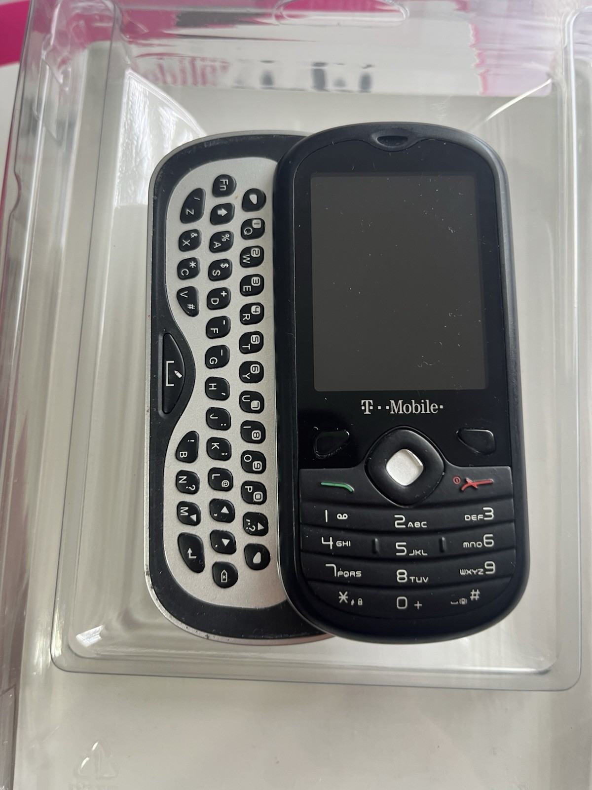 Cellphones and electronics lot