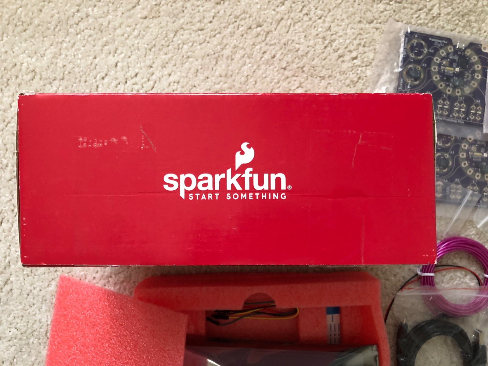 Sparkfun Electronics Mystery Box (w/7″ Rasp. Pi Touchscreen) – Unused