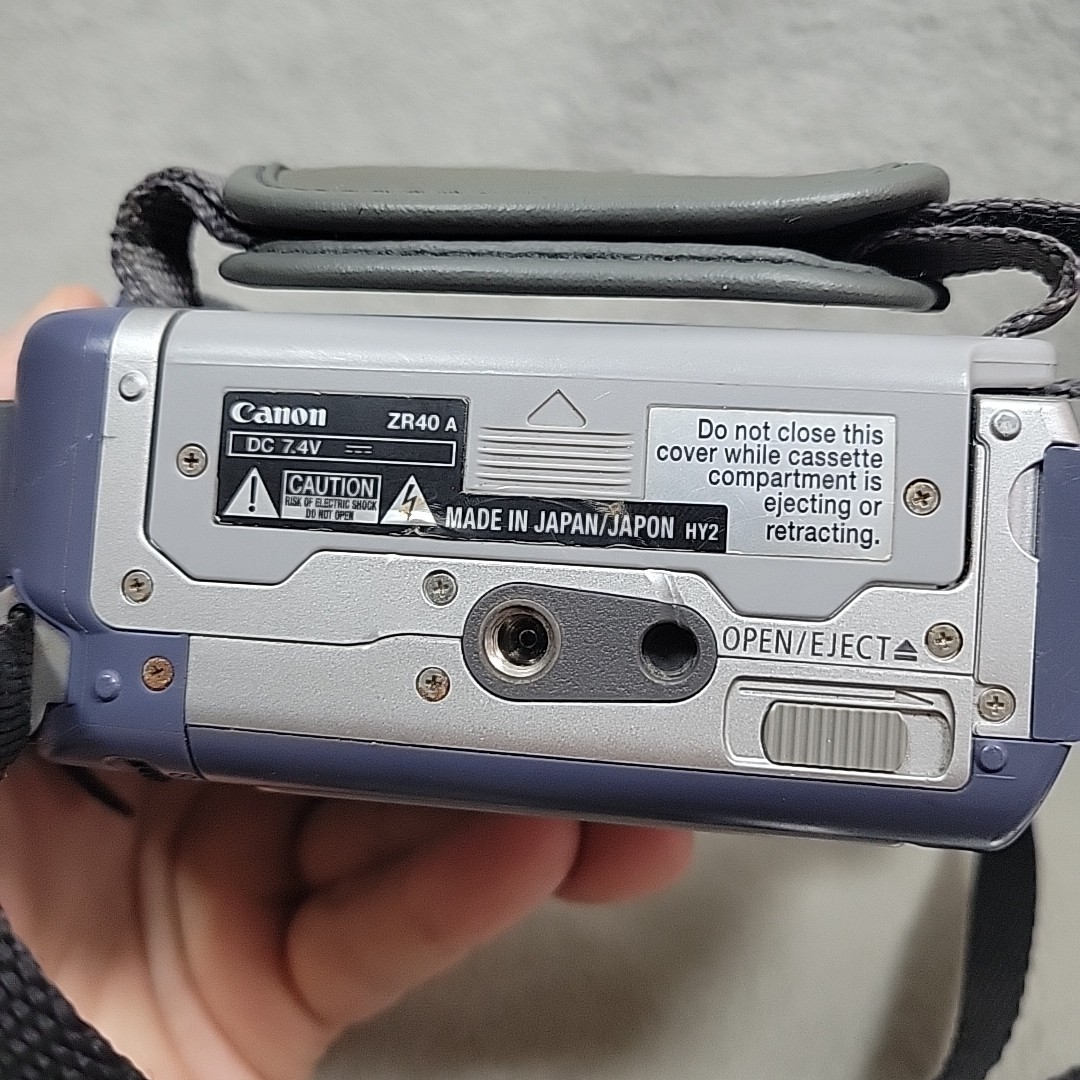 Electronics Lot Olympus Recorder Canon ZR40 MP3 Player FOR PARTS