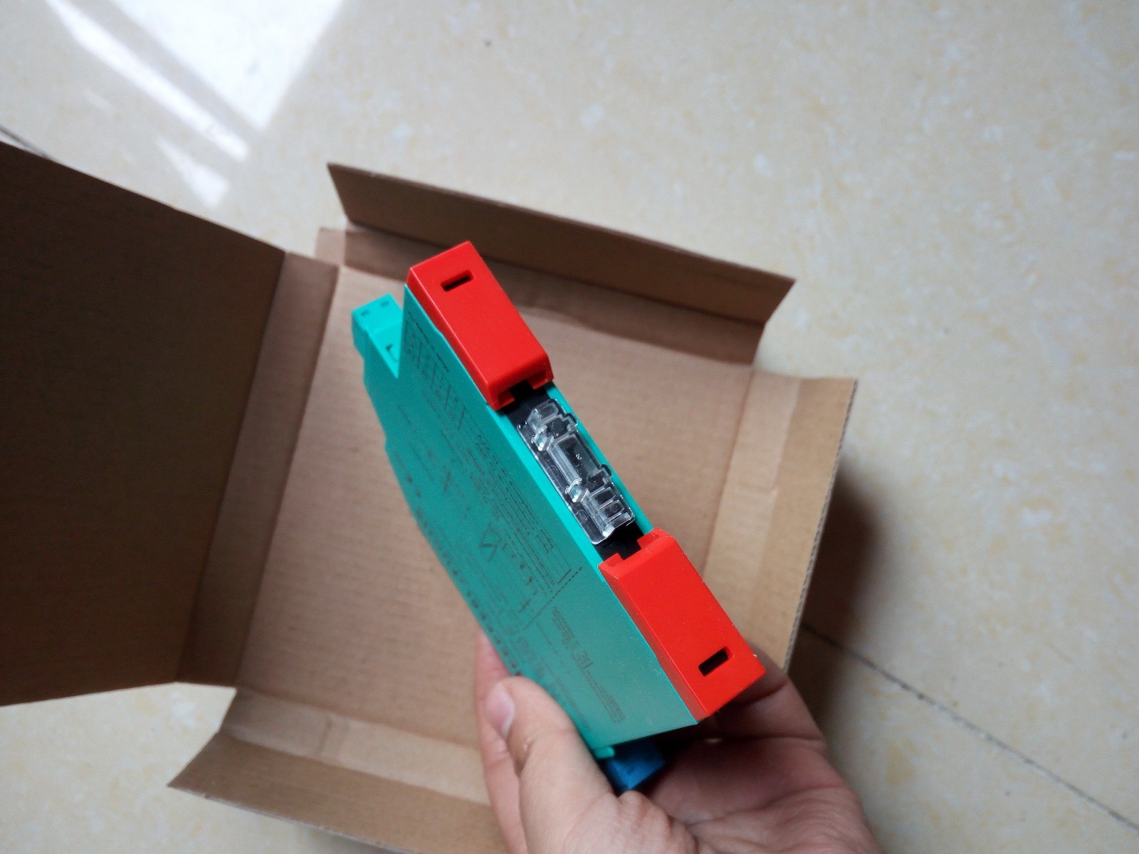 NEW IN BOX Pepperl + Fuchs KCD2-SCD-EX1 ALL NEW N0.232717 Safety barrier