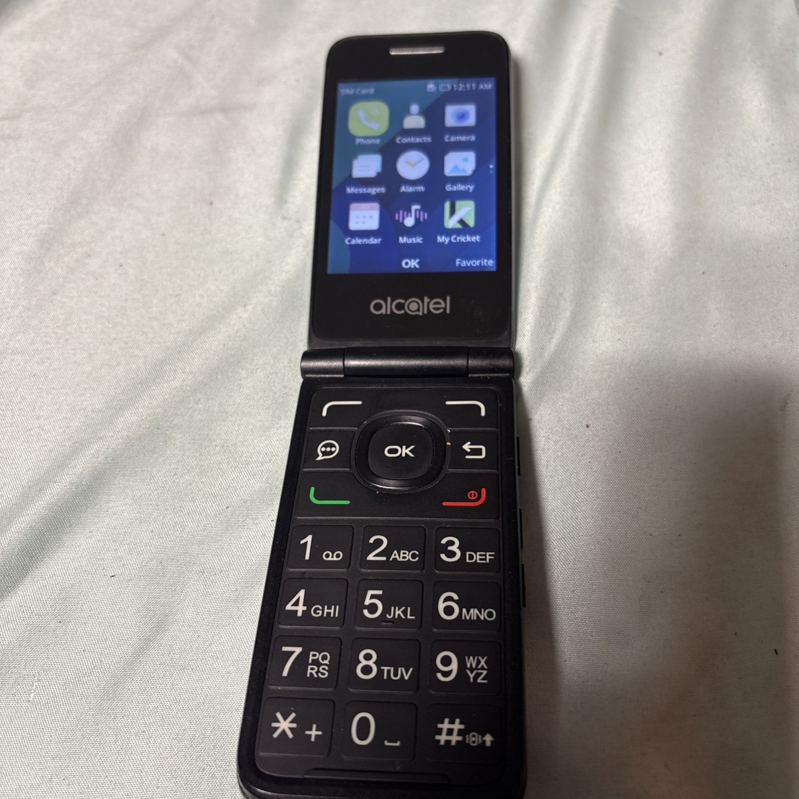 Electronics lot FOR PARTS cell phone flip phone Samsung Apple Ipod Iphone LG