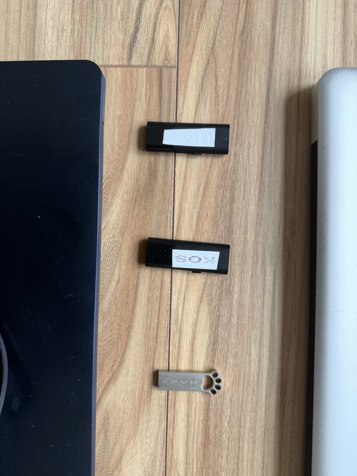 Apple Lenovo Mixed Lot Laptops Tablets Smartphones USB Drives Accessories