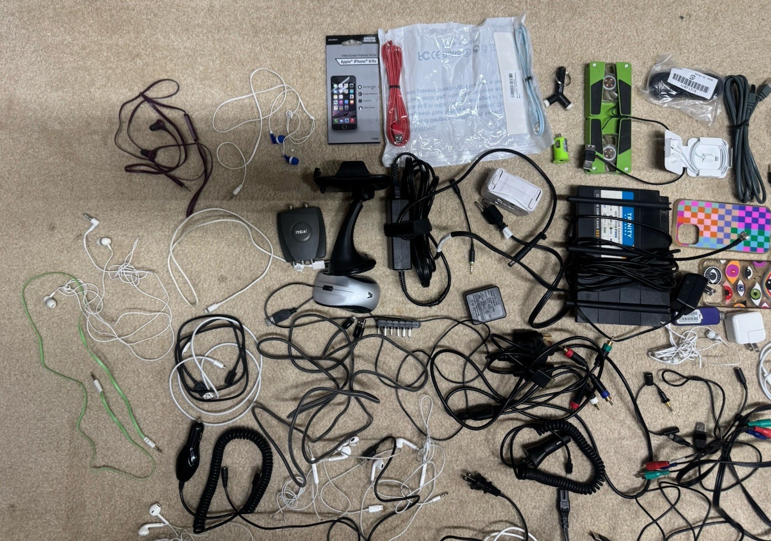 Mixed Lot – Earphones, Charging Cables, Wall Adapters, Cord, Power Cords, Plugs