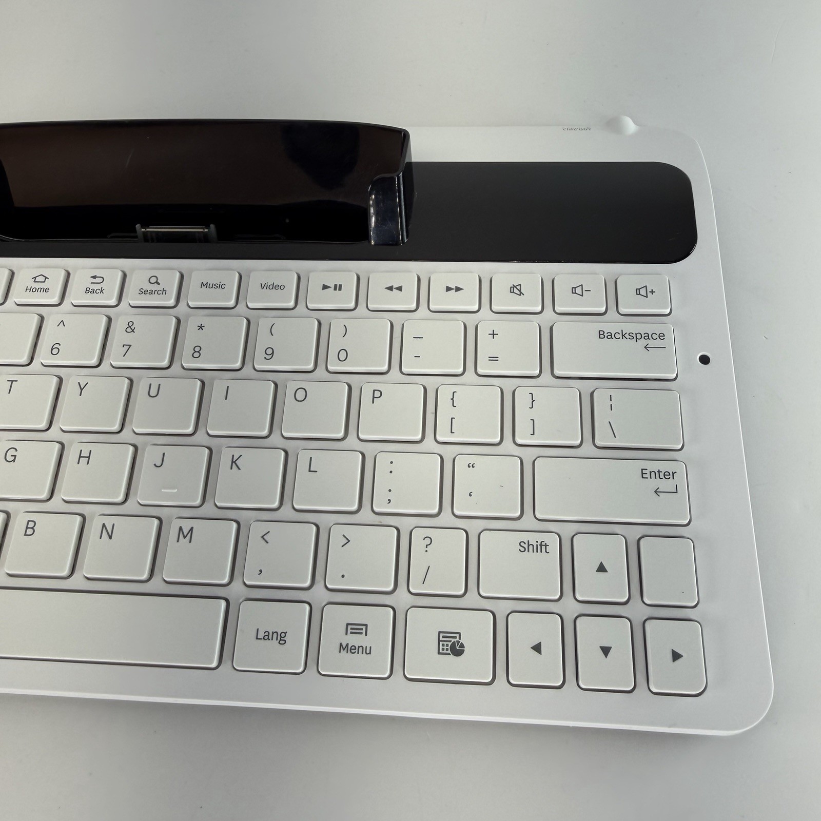 Samsung ECR-K10AWE Full Size Keyboard Dock for Galaxy Tab 7.0″ – White