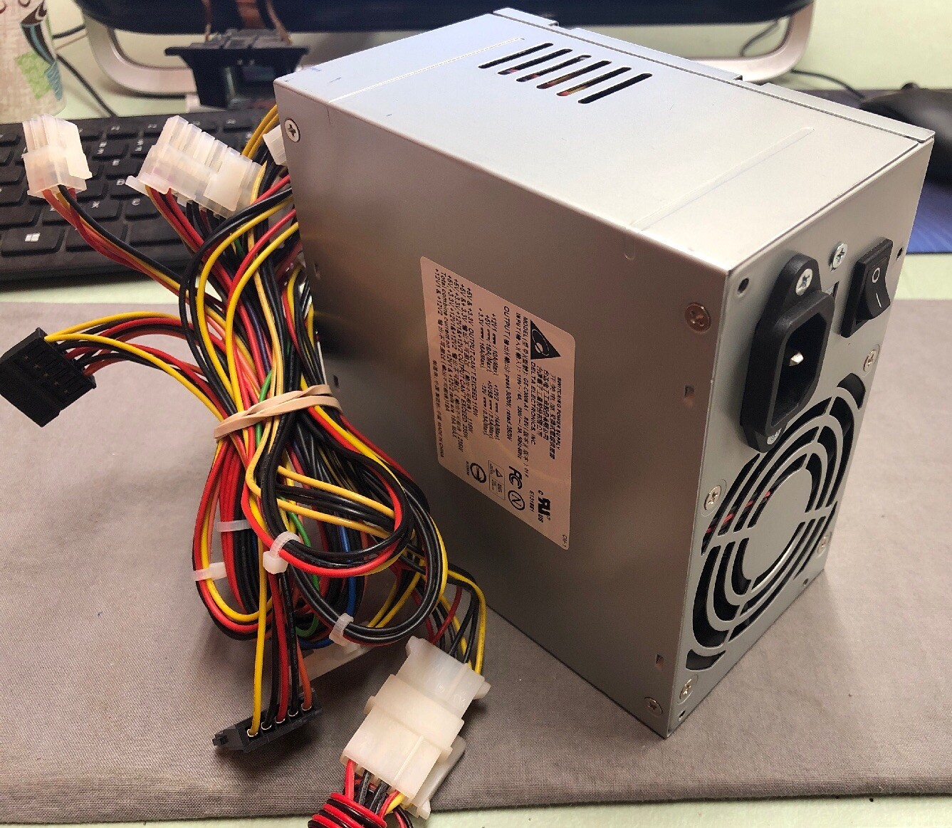 DELTA GE-C300N-A1 REV 01F 250W POWER SUPPLY