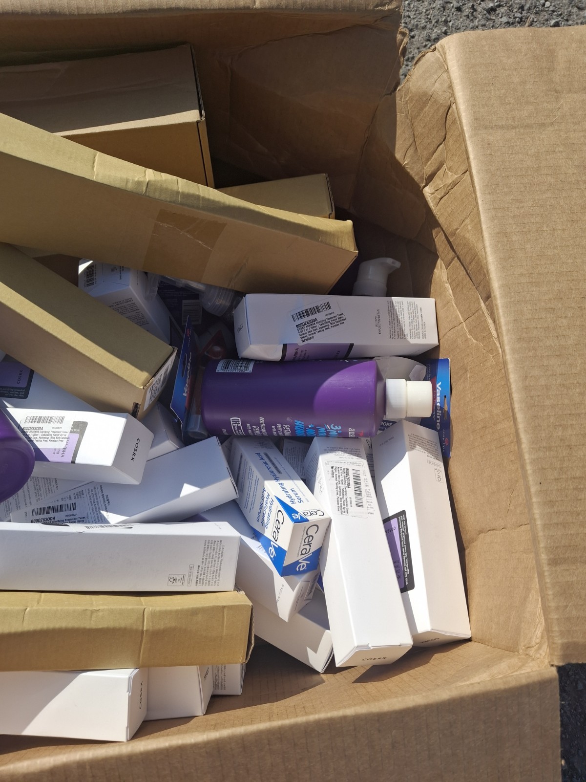 Mystery Box – Unclaimed Mail, Overstock, Random Items, Surprise Gifts Inside!