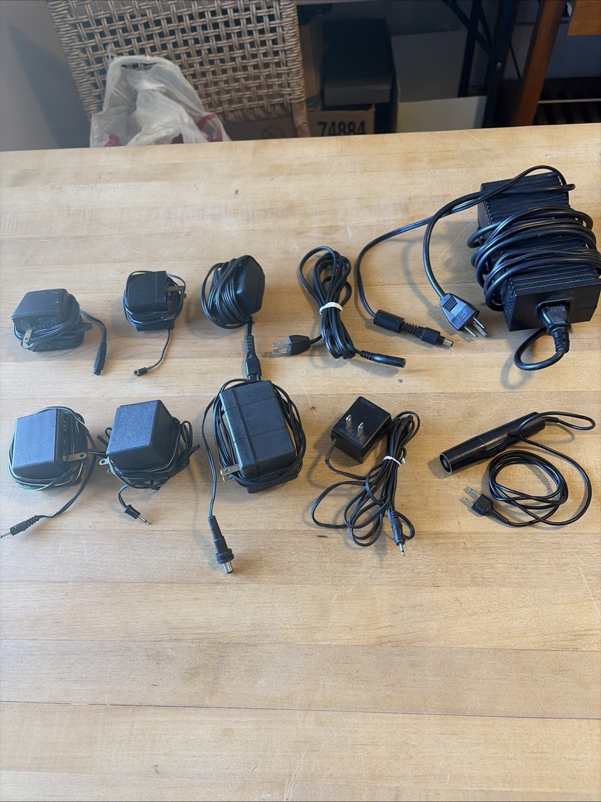 Random Lot Of 9 Cords And A Microphone