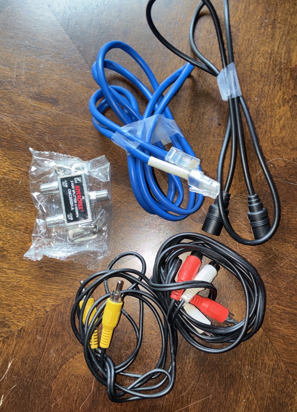 Mixed Lot of Electronics Cables, Chargers, and Power Adapters – 24 Assorted