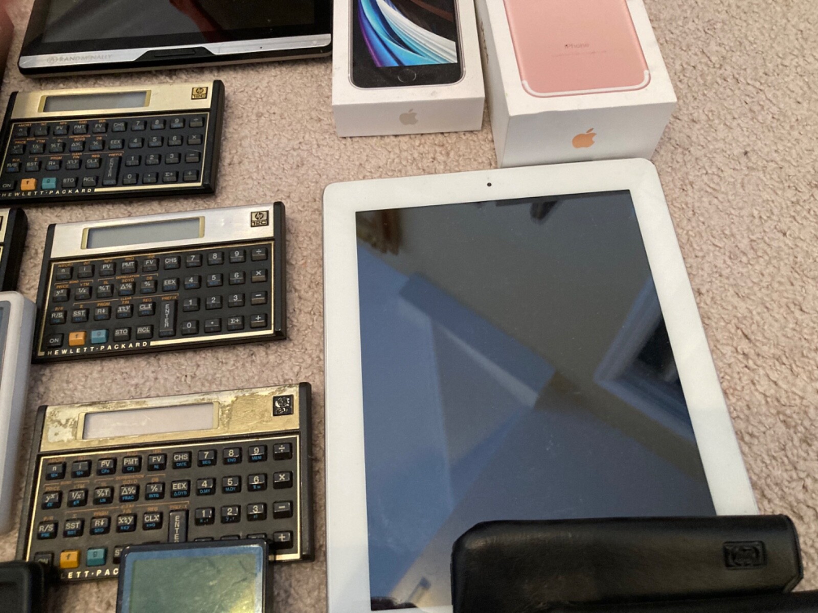 HUGE Electronics Lot ZUNE IPAD IPOD HP Calculator
